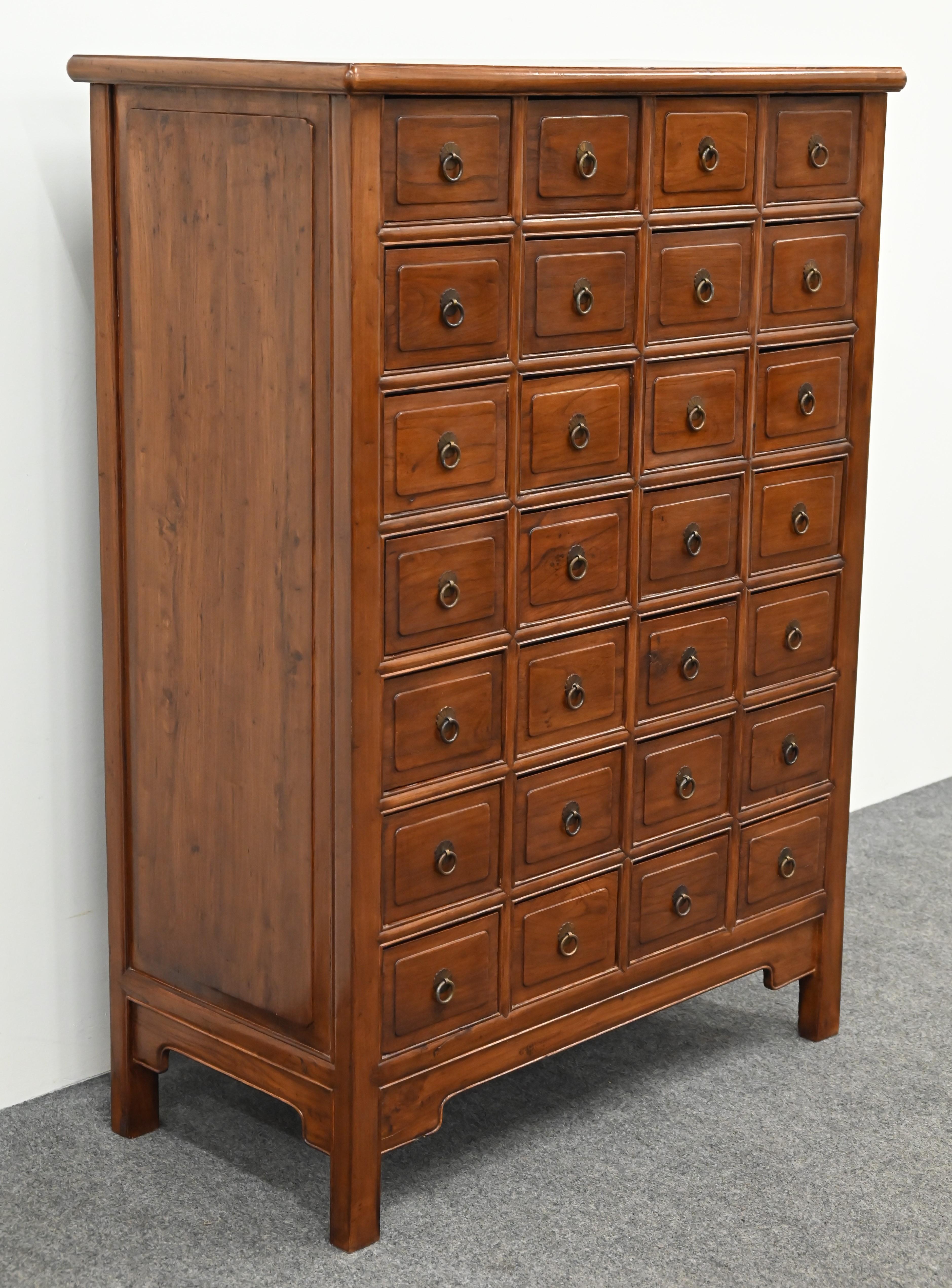 Chinese Apothecary Cabinet with 28 Drawers in Elmwood, 20th Century For Sale 9