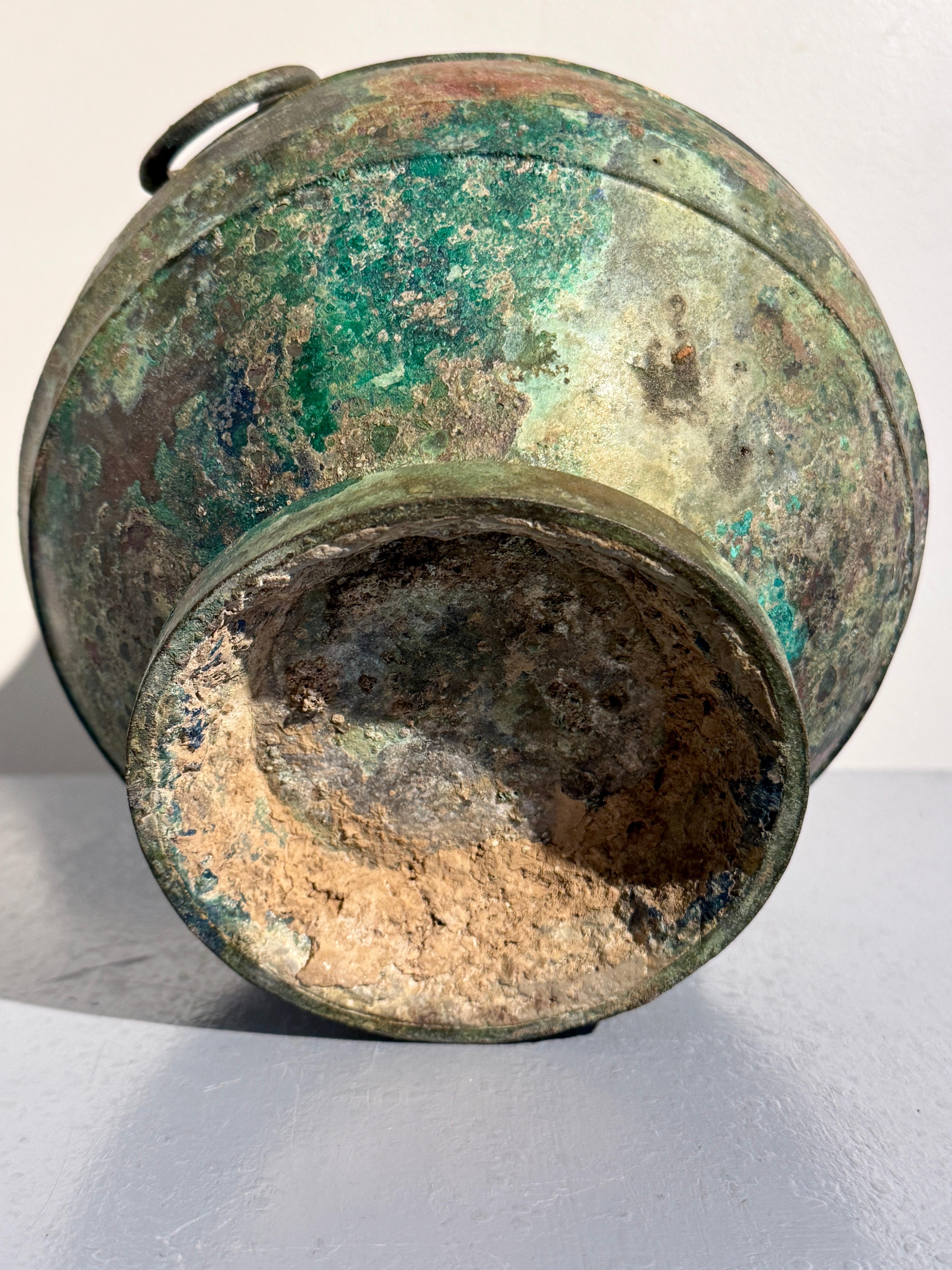 Chinese Archaic Bronze Hu and Cover, Han Dynasty (206 BC - 220 AD), China For Sale 13