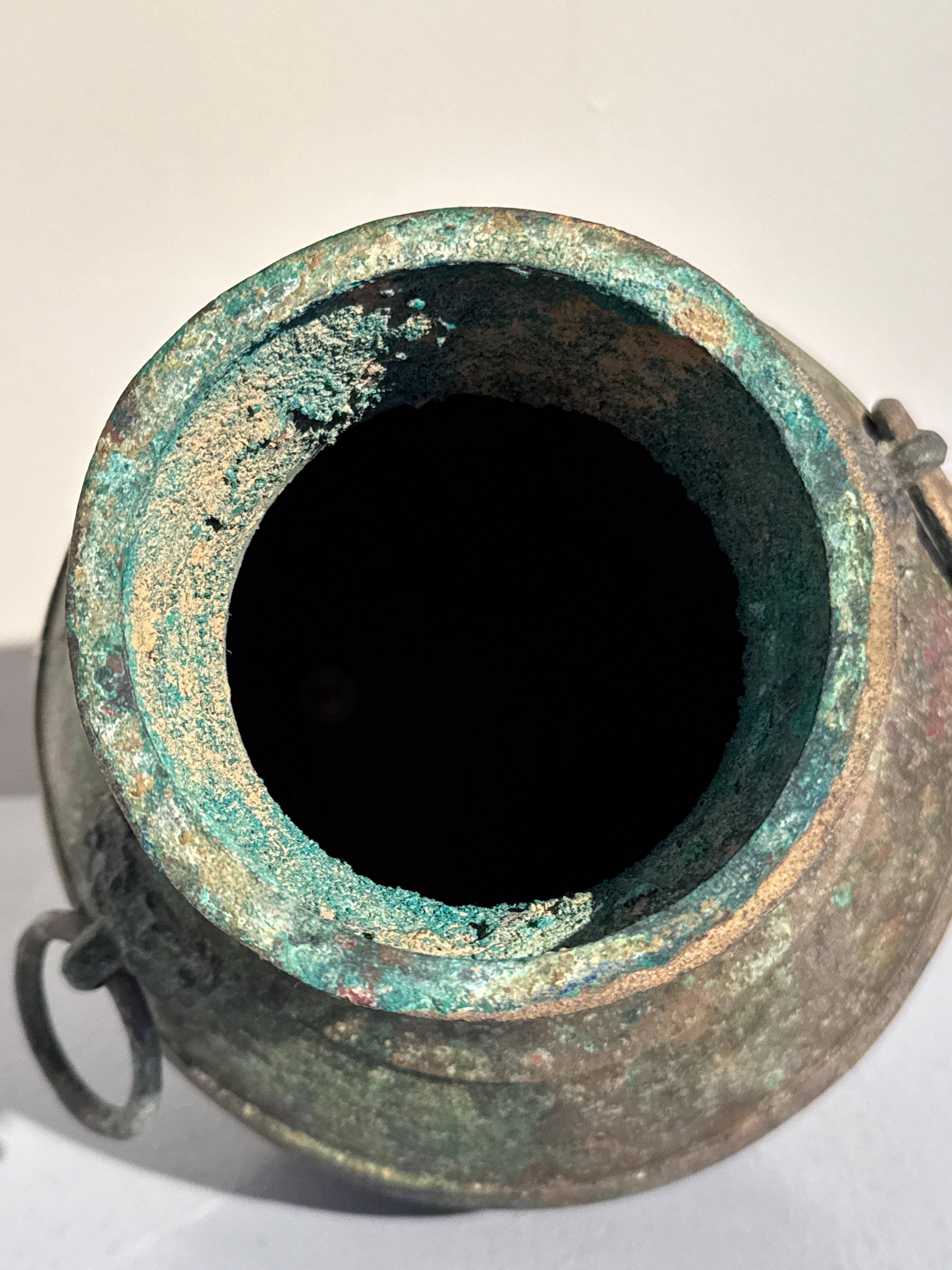 Chinese Archaic Bronze Hu and Cover, Han Dynasty (206 BC - 220 AD), China For Sale 14