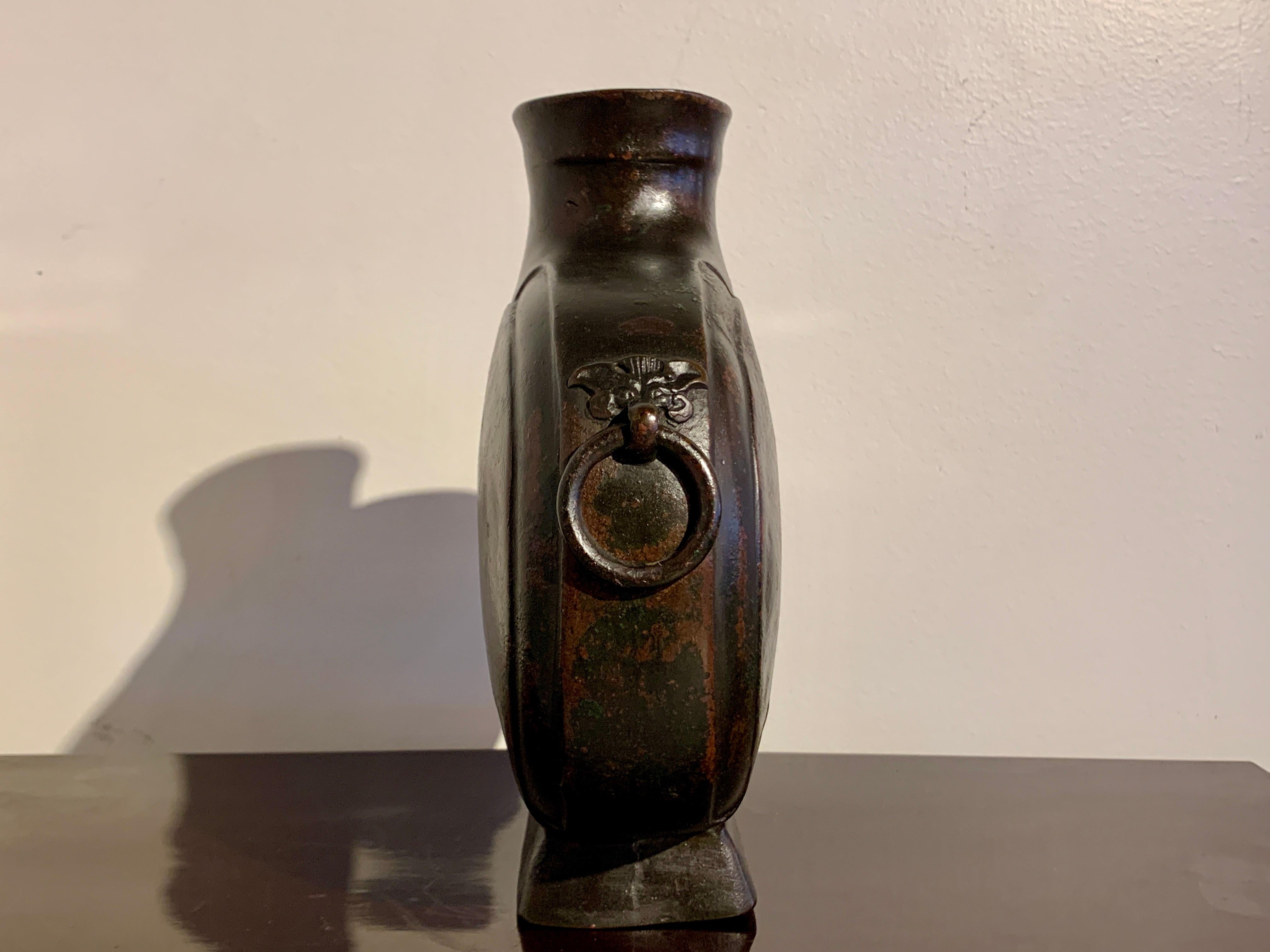 Chinese Archaic Bronze Wine Vessel, Bianhu, Han Dynasty, China In Good Condition For Sale In Austin, TX