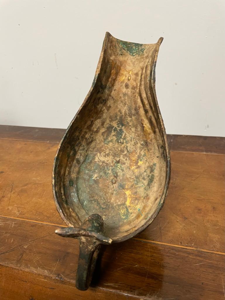 Vase de style archaïque chinois en bronze doré et vert-de-gris en vente 6
