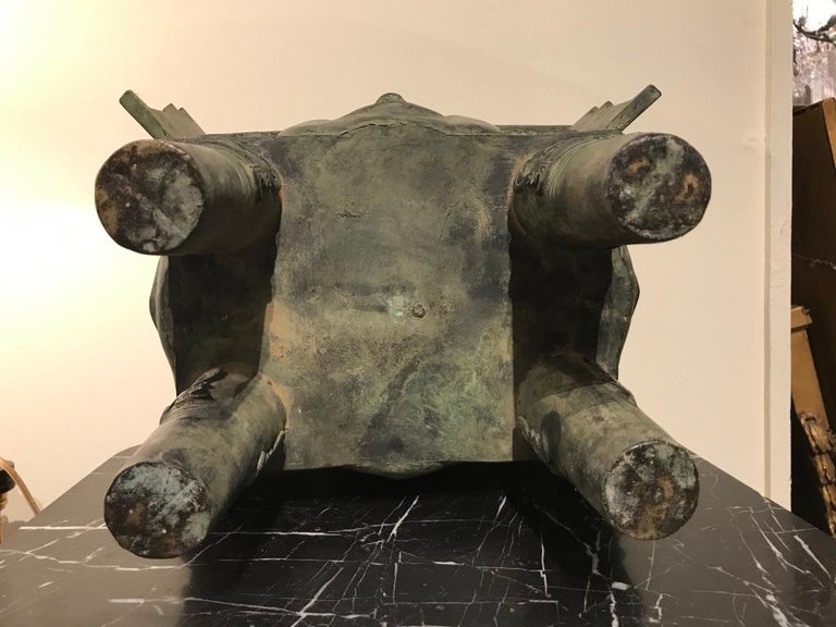 Chinese Archaistic Bronze Ritual Vessel For Sale 13
