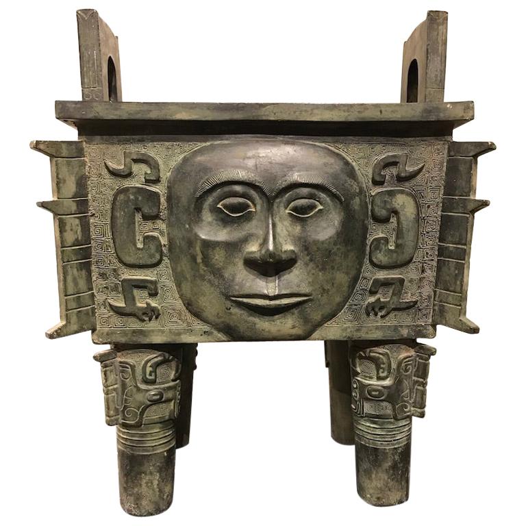 Chinese Archaistic Bronze Ritual Vessel For Sale