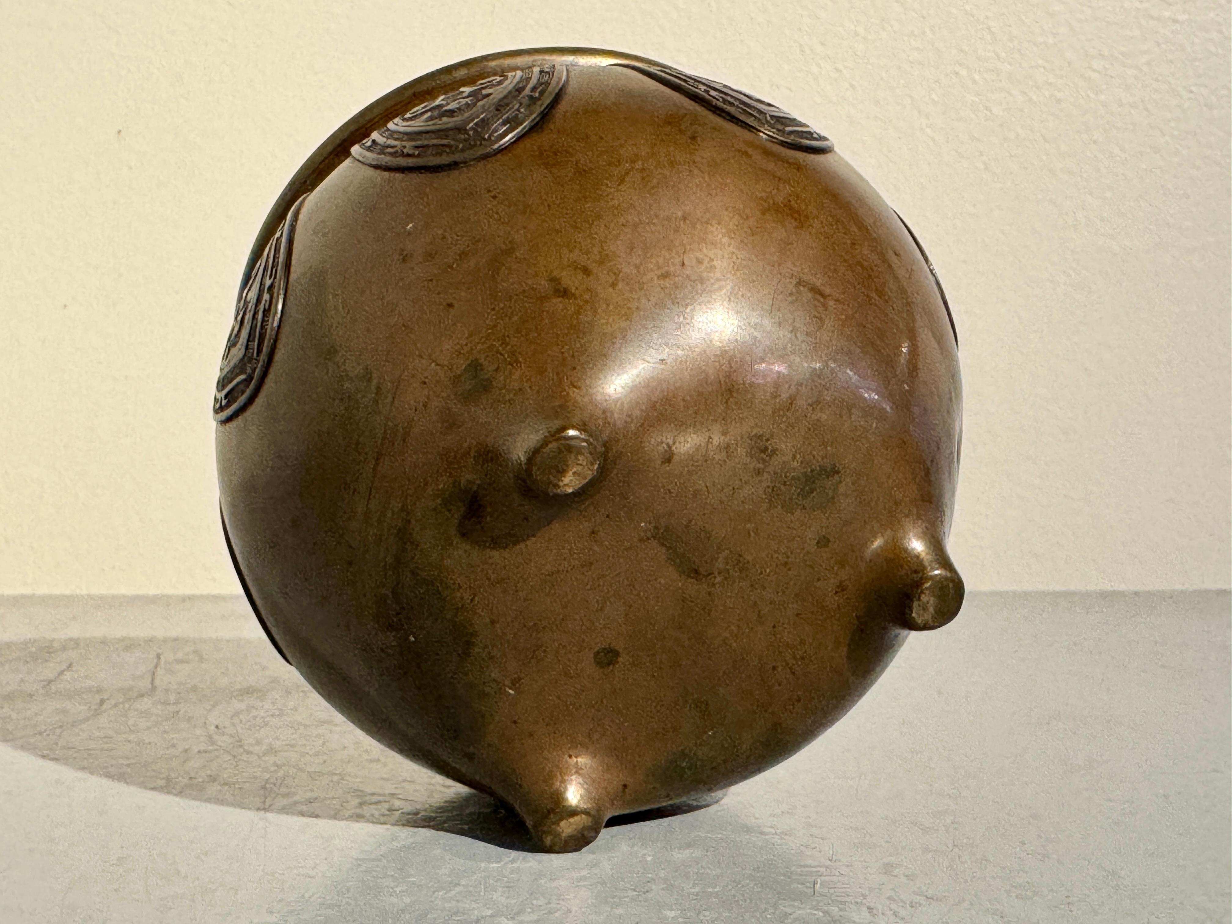 Chinese Archaistic Bronze Tripod Censer, late Qing Dynasty, c 1900, China For Sale 5