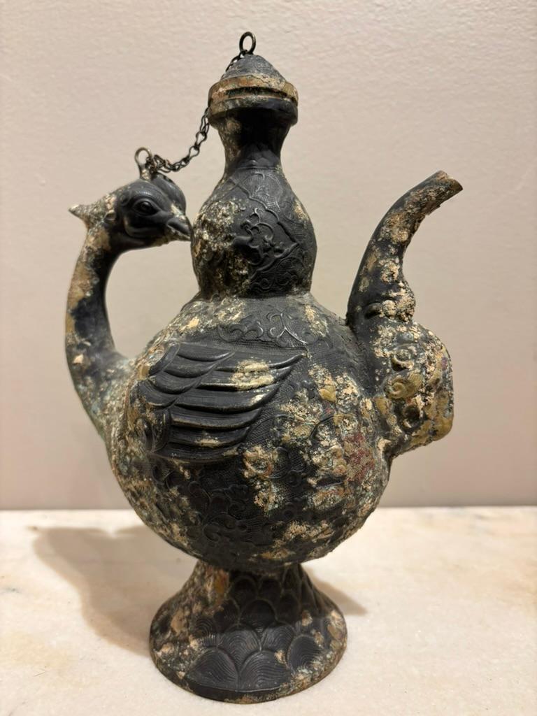 Vaso rirualistico cinese in rame arcaico a forma di uccello in vendita 4