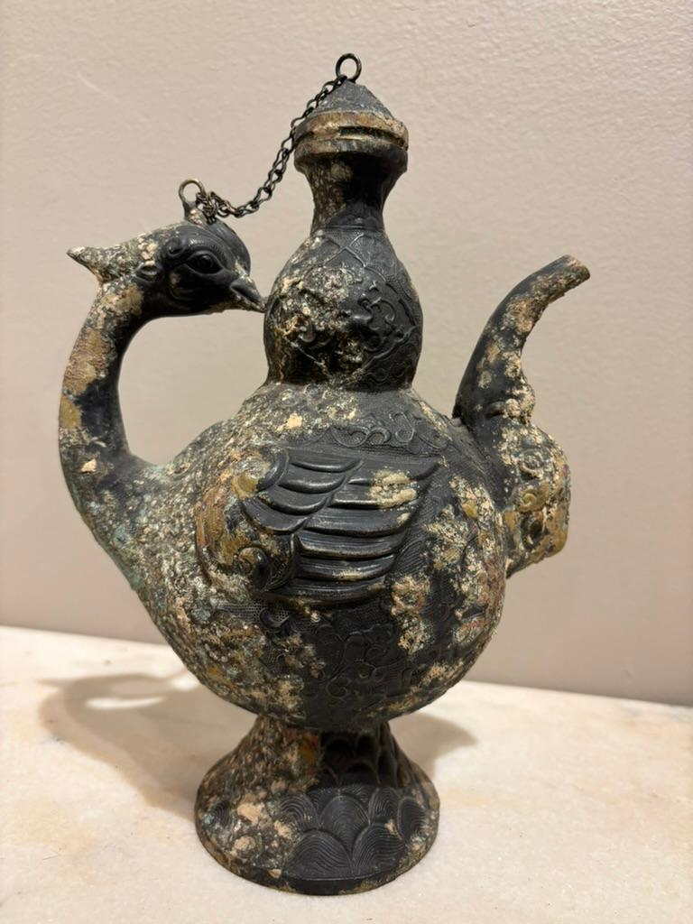 Vaso rirualistico cinese in rame arcaico a forma di uccello in vendita 5