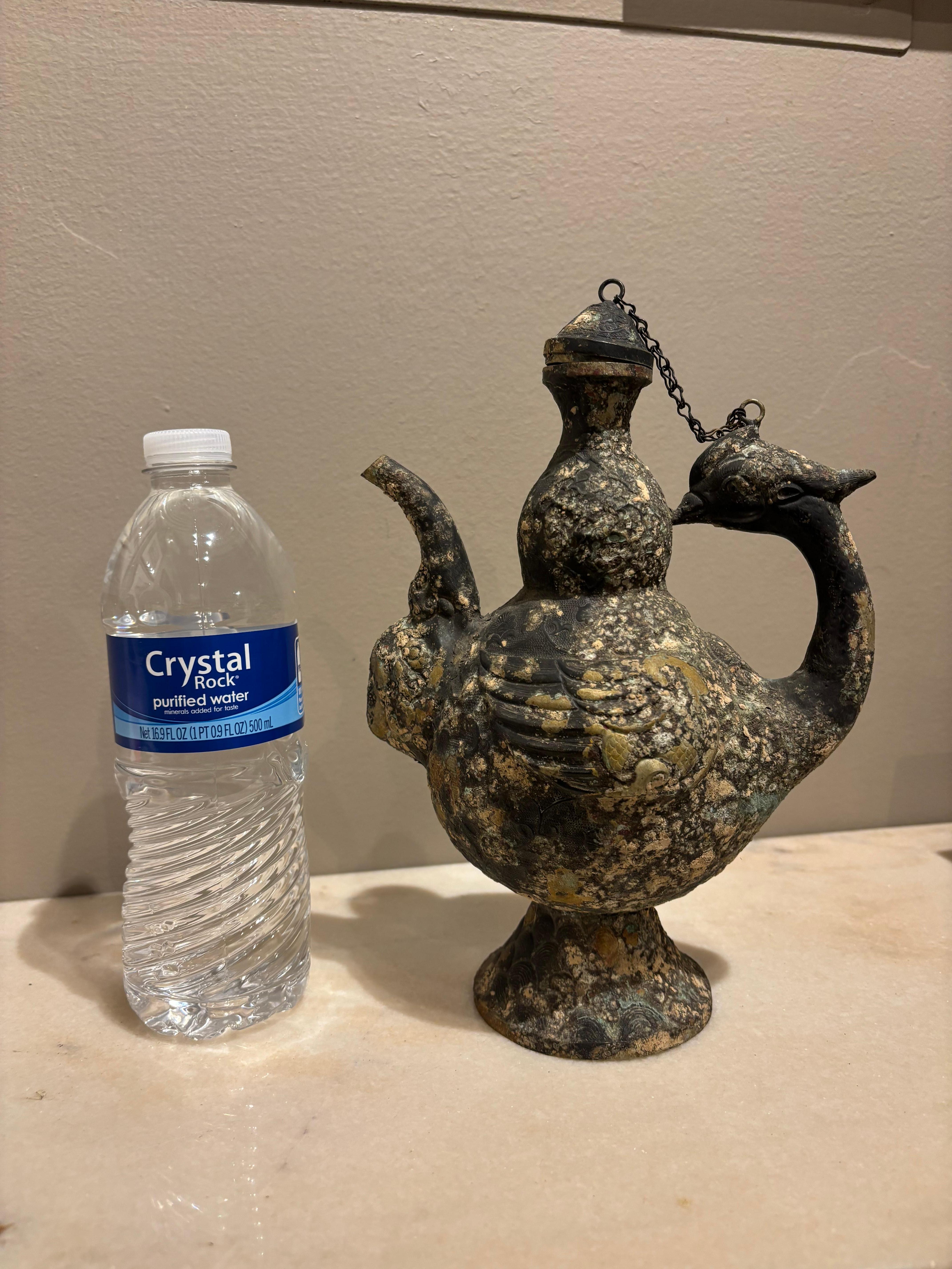 Vaso rirualistico cinese in rame arcaico a forma di uccello in vendita 13