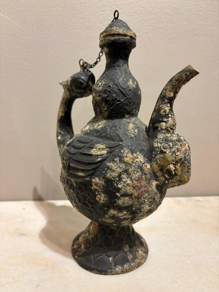 Vaso rirualistico cinese in rame arcaico a forma di uccello in vendita 1
