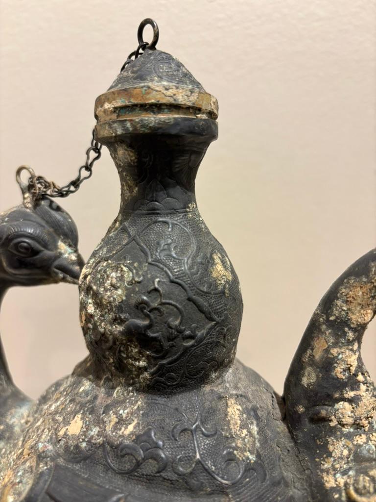 Vaso rirualistico cinese in rame arcaico a forma di uccello in vendita 3