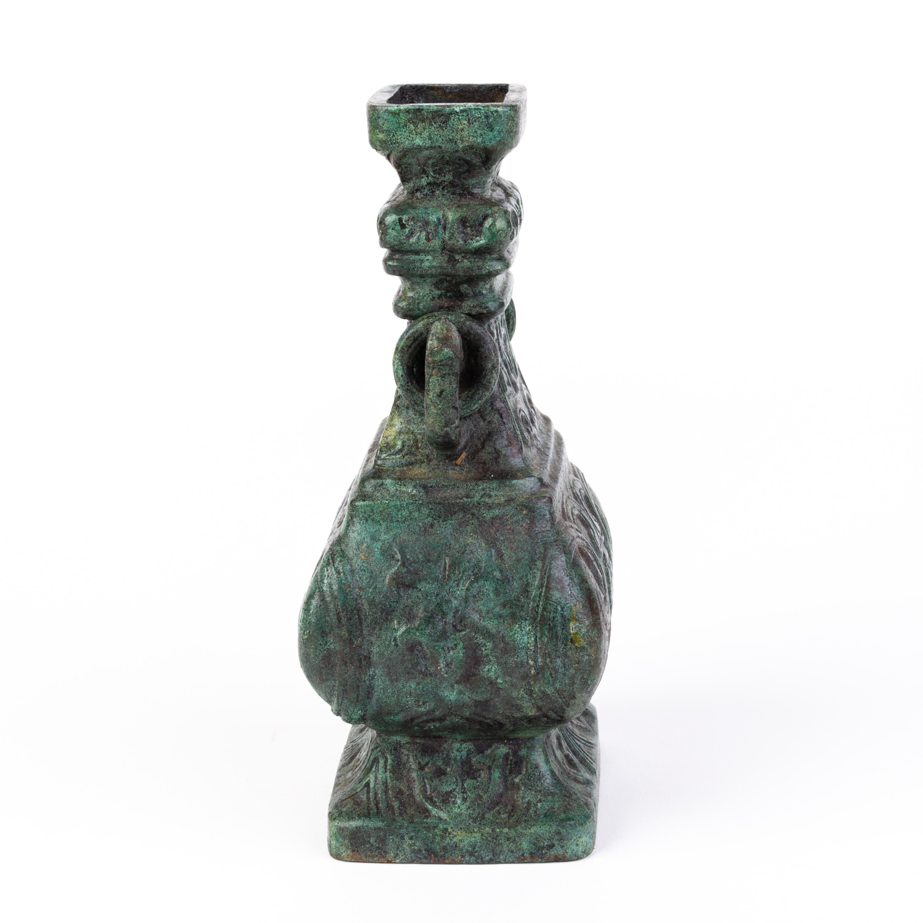 archaic vase