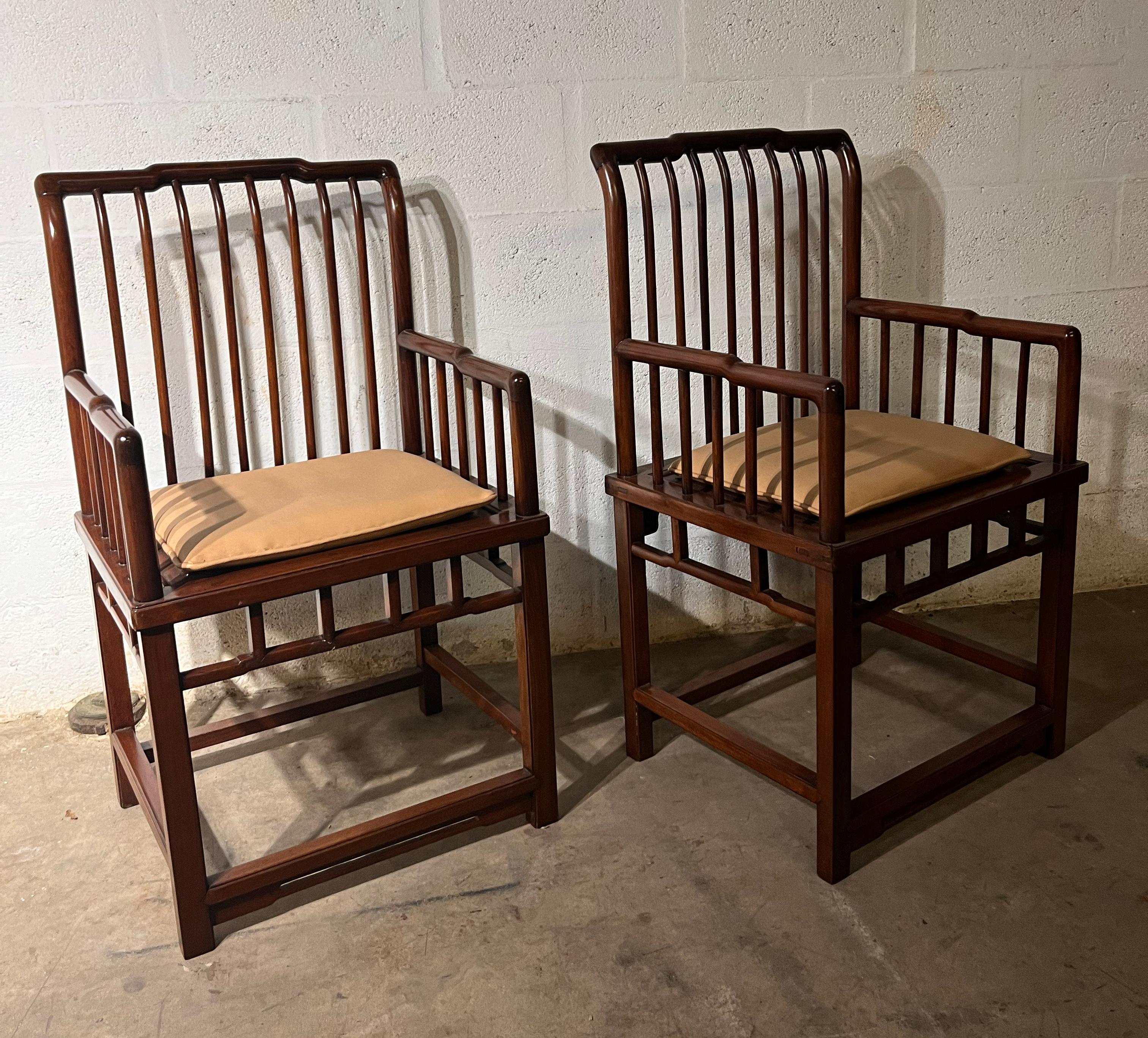 Exportation chinoise Rare fauteuil chinois Hongmu à dossier en peigne en vente