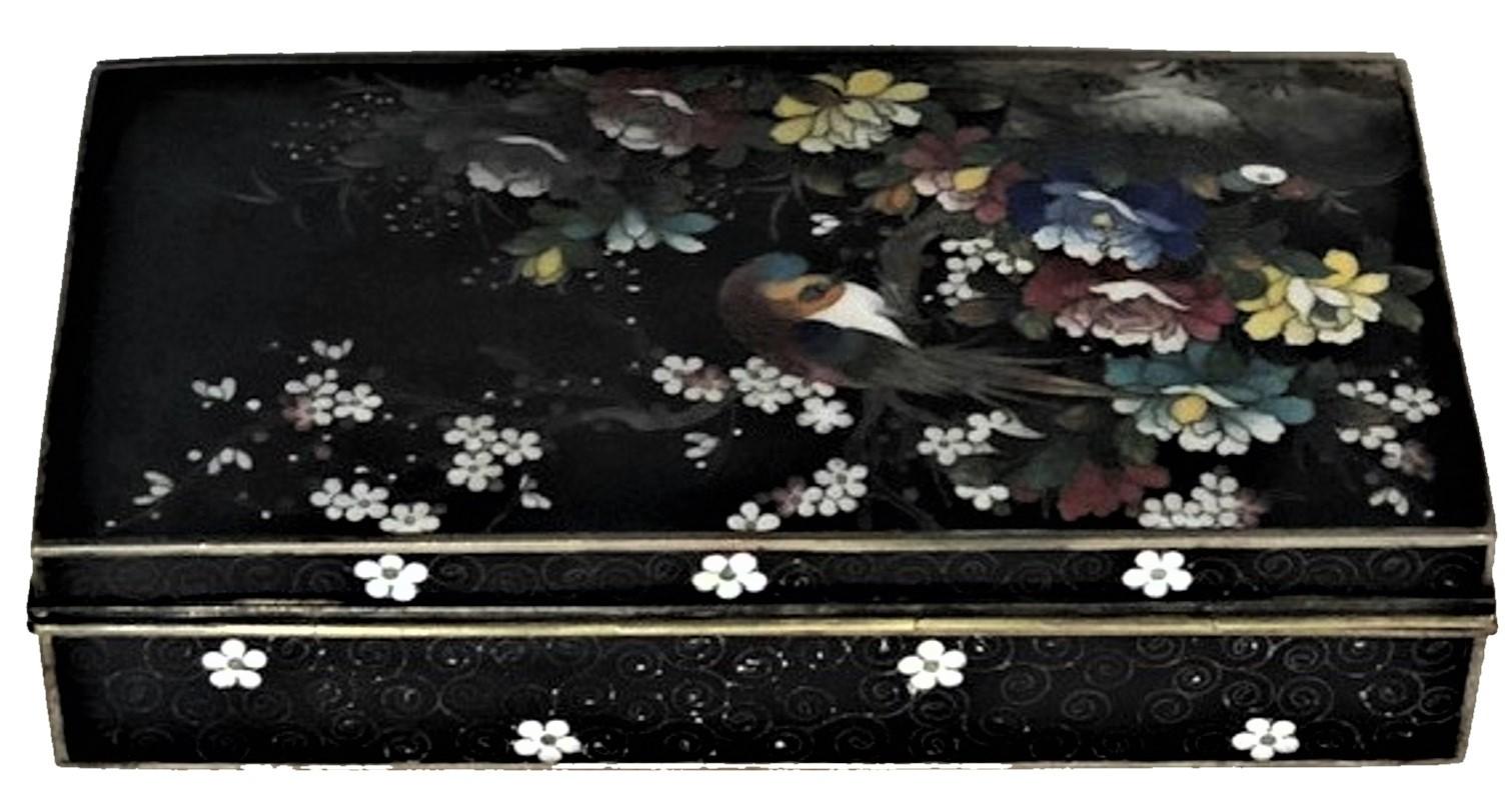 Early 20th Century Chinese Art Deco, Bird & Flower Motif Cloisonné Enamel Trinket Box, Ca. 1920 For Sale