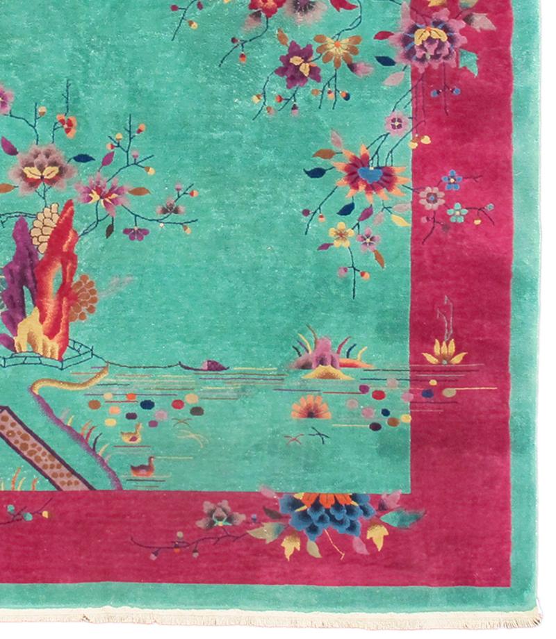 Chinese Art Deco carpet. Measures: 8'11