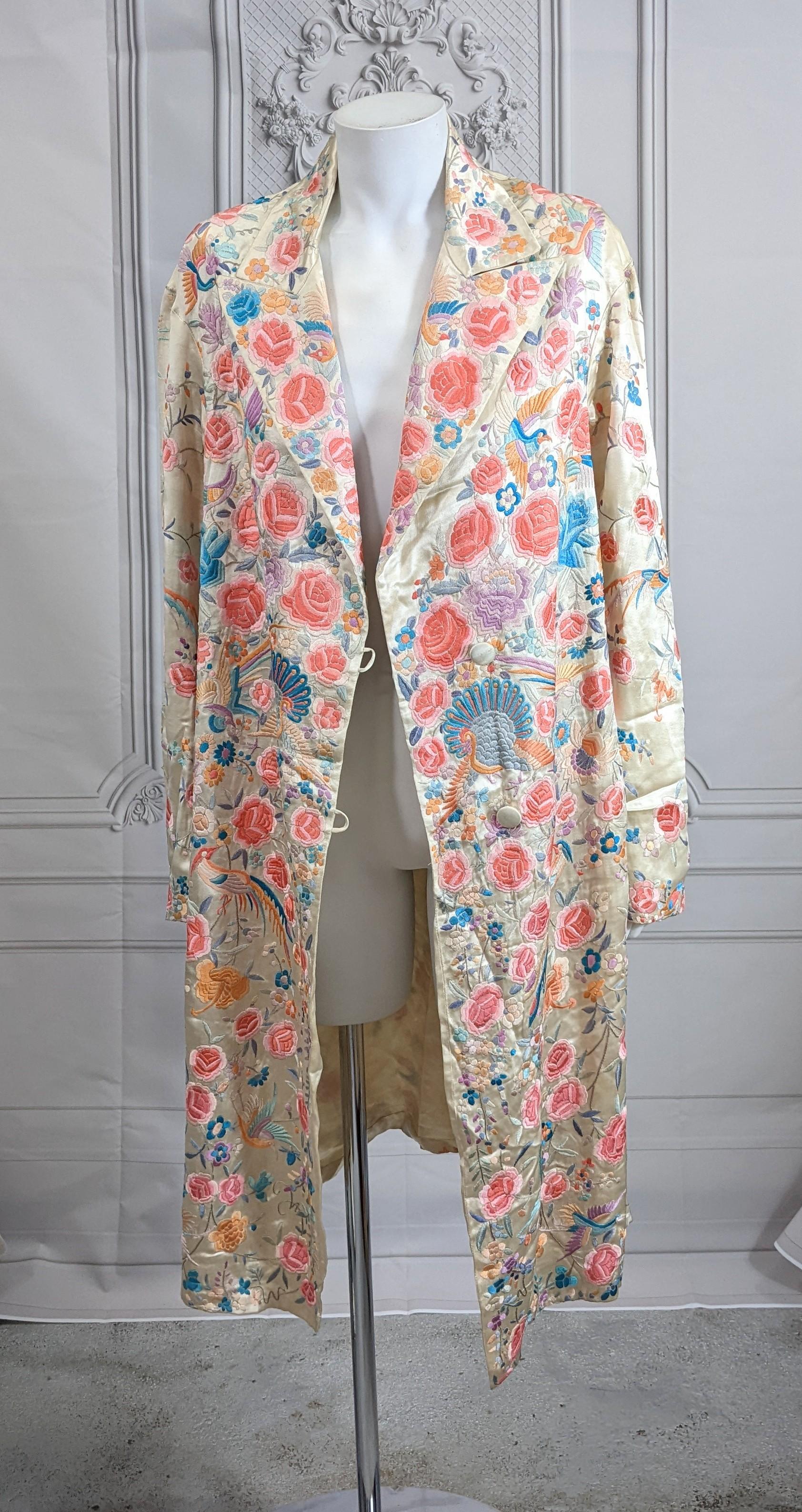 Chinese Art Deco Embroidered Peacock Coat In Excellent Condition For Sale In New York, NY