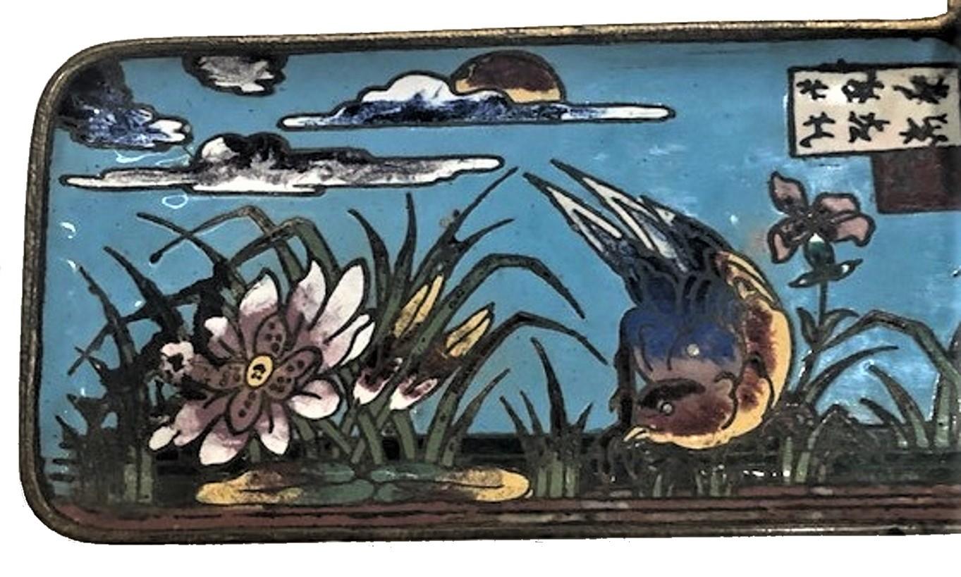 Chinesisches Art Deco Tintenfass aus emaillierter Bronze mit Vogel- und Blumenmotiv, ca. 1920 (Frühes 20. Jahrhundert) im Angebot