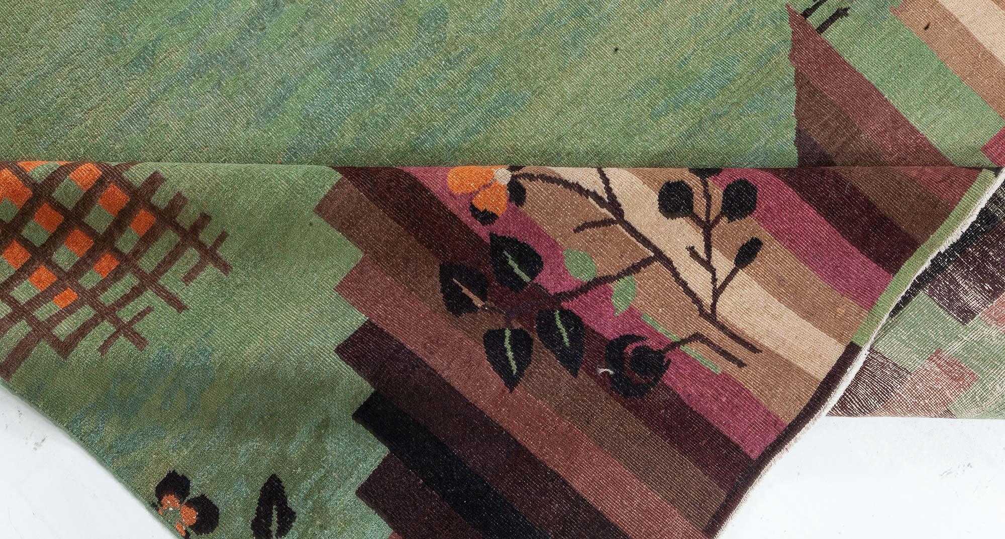 Tapis chinois Art déco vert
Taille : 8'0
