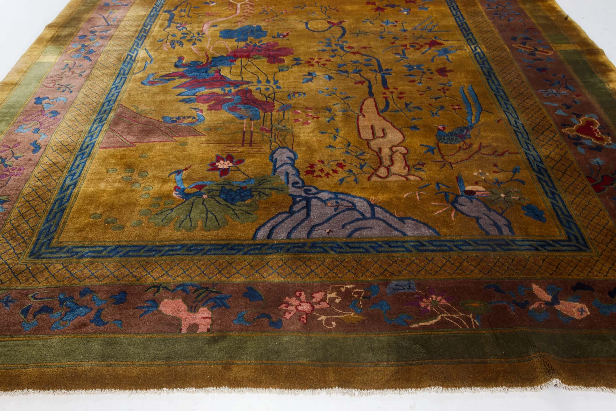 Chinese Art Deco Handmade Wool Rug In Good Condition For Sale In New York, NY