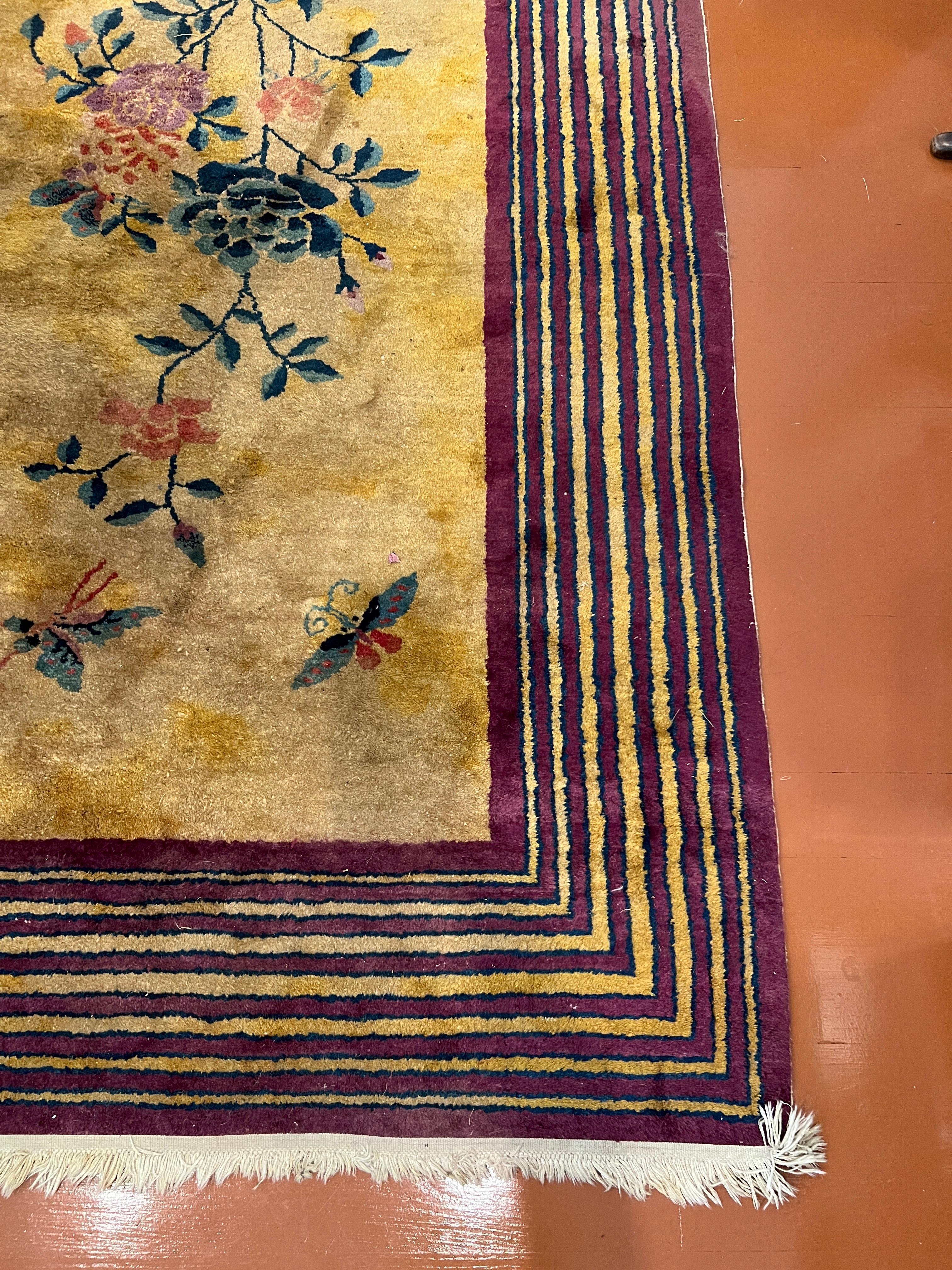 Chinese Art Deco Rug In Good Condition For Sale In Brooklyn, NY
