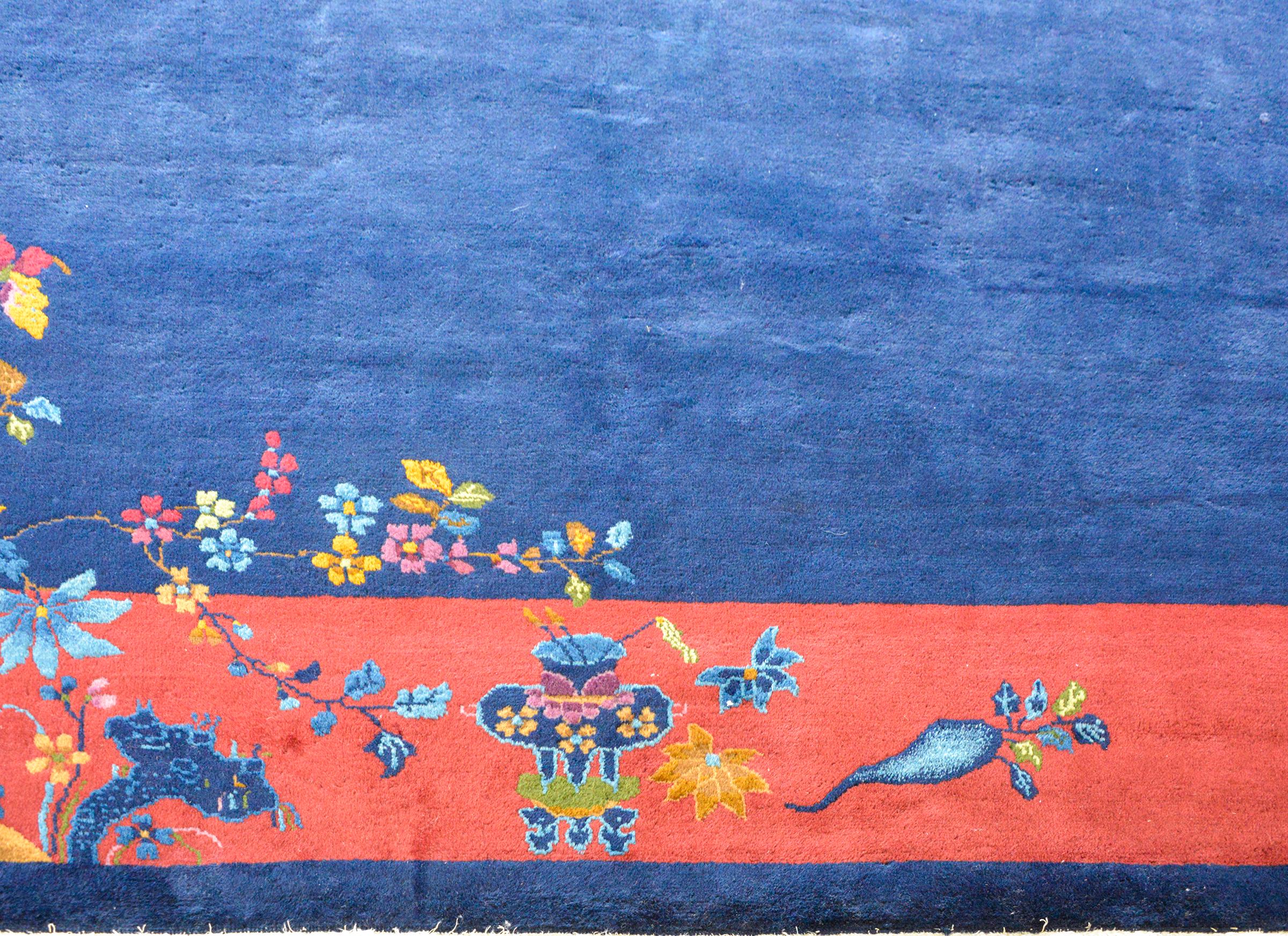 Chinese Art Deco Rug In Good Condition For Sale In Chicago, IL