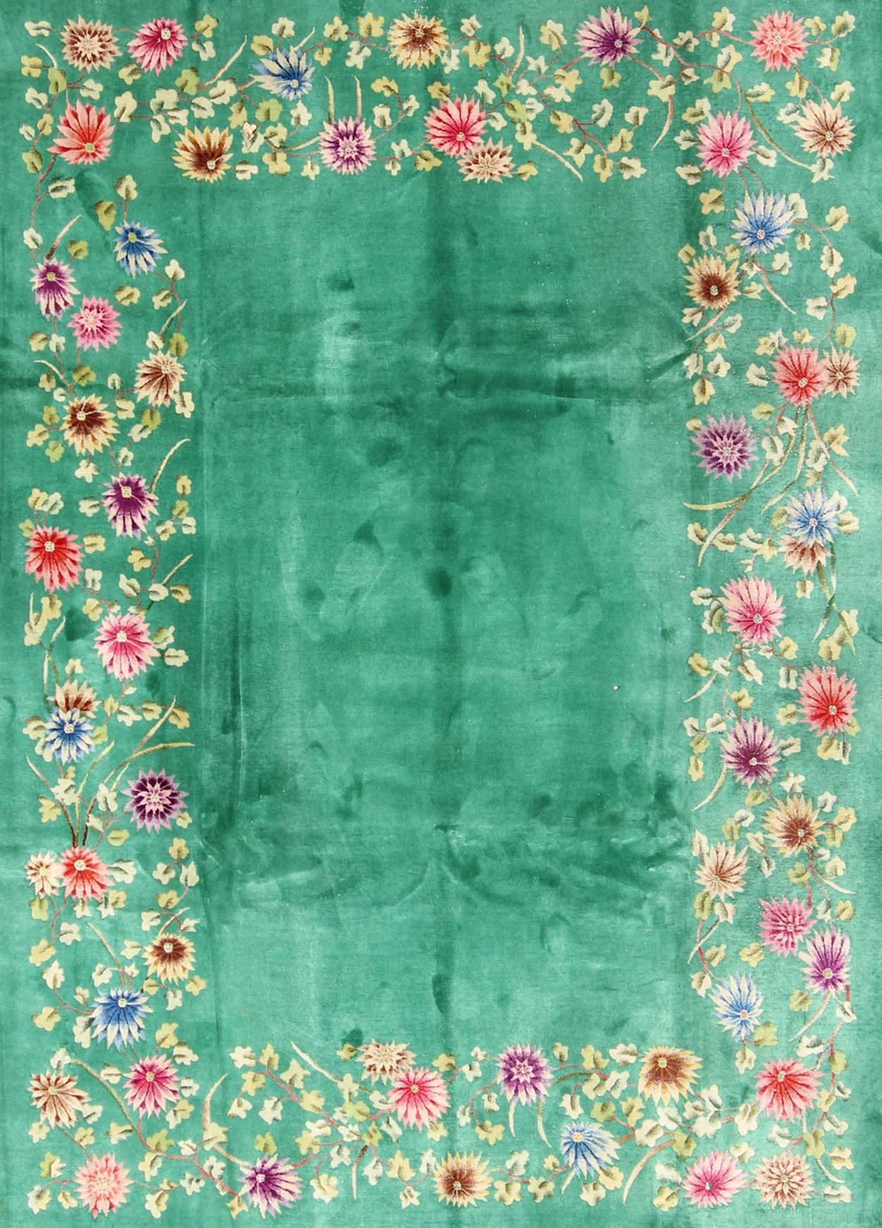 green flower rug