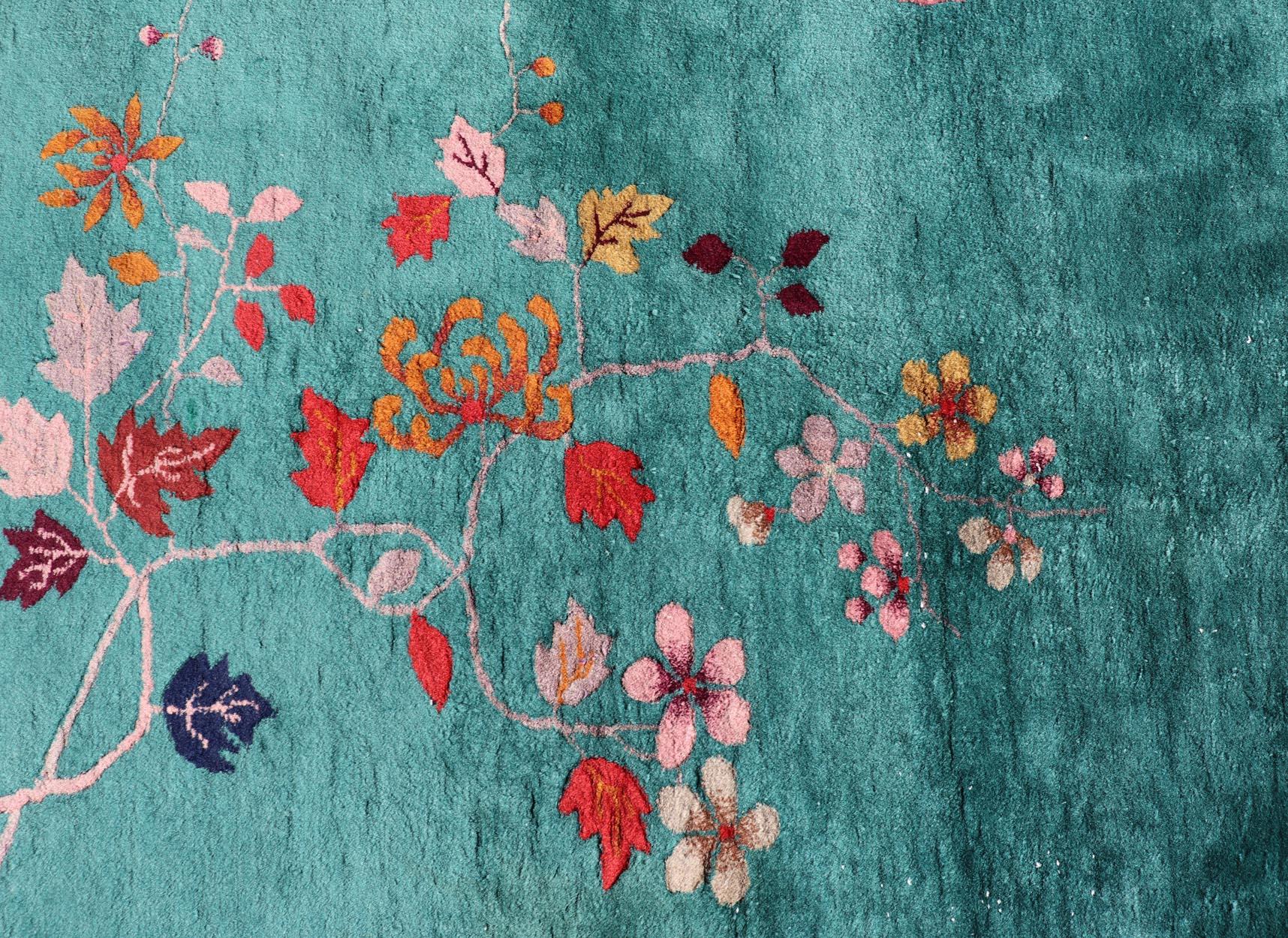 Chinesische Art Deco Teppich mit großen Vining Blume 9'6