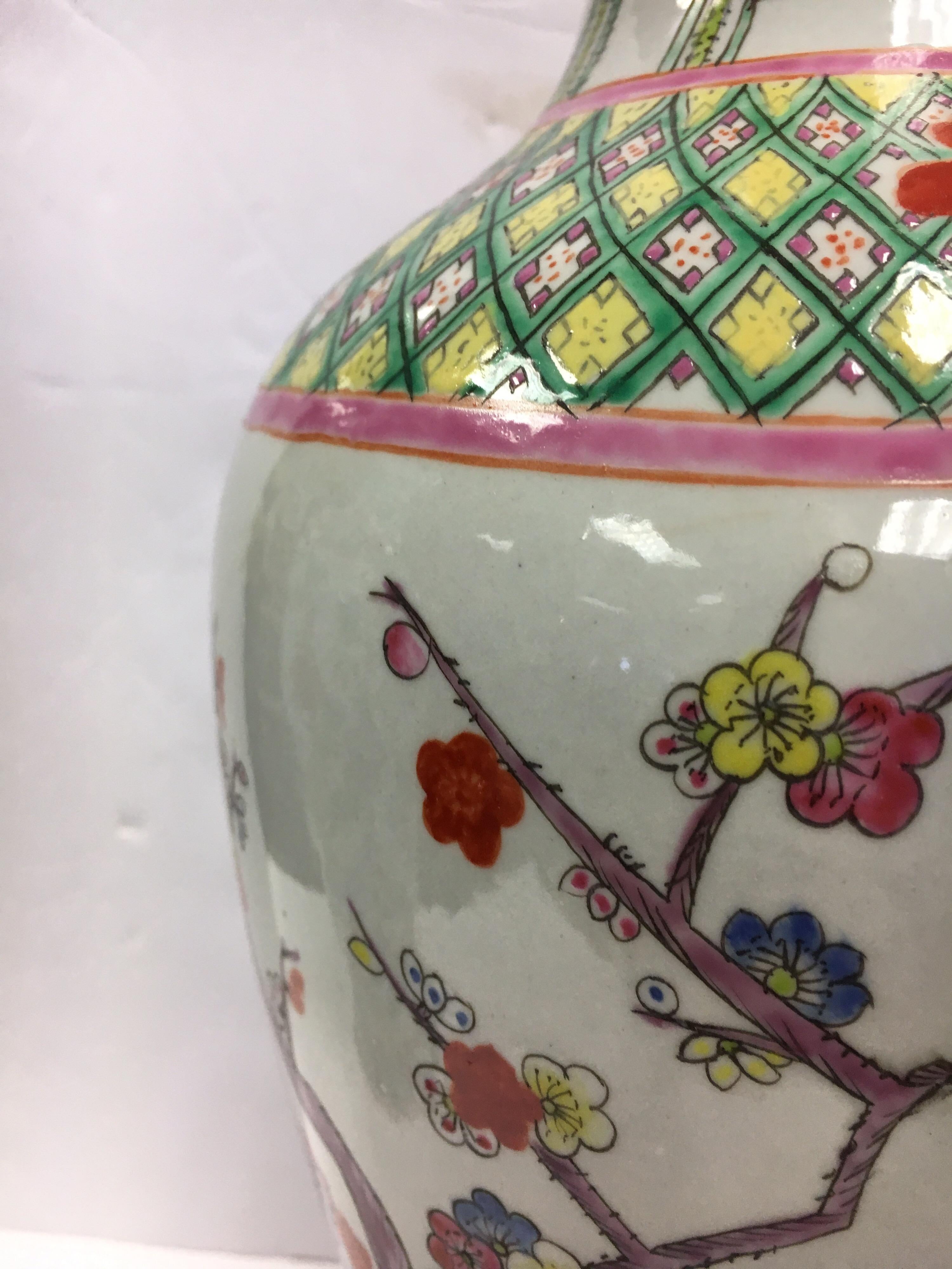 Chinese Asian Baluster Form Porcelain Vase with Intricate Painted Flowers & Vine 4