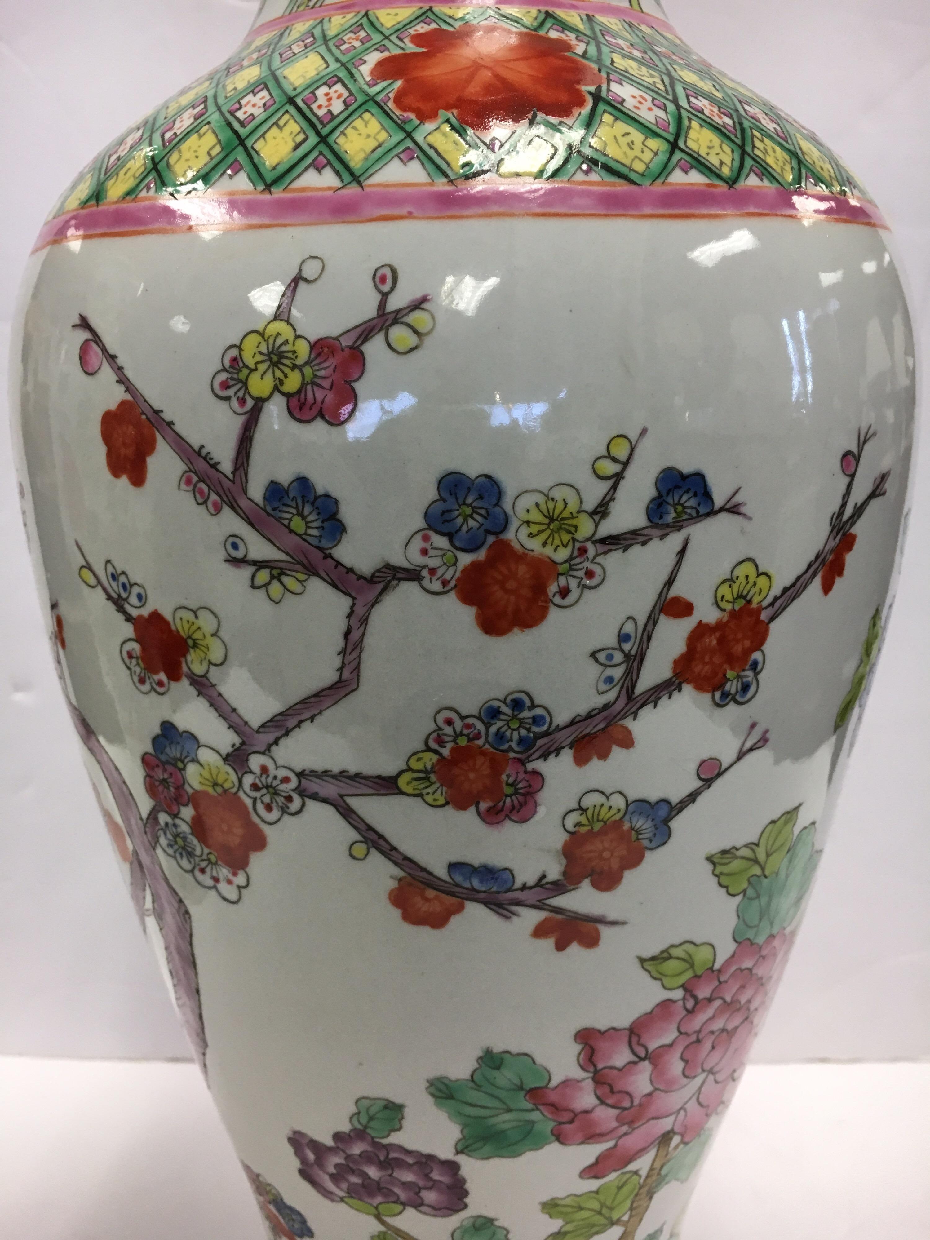 Chinese Asian Baluster Form Porcelain Vase with Intricate Painted Flowers & Vine 3