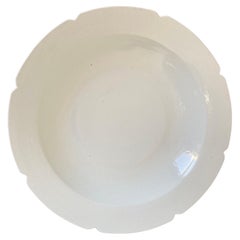 Chinese Asian White Ceramic Platter Bowl Scalloped Rim Huge Heavy 18.25 in. D.