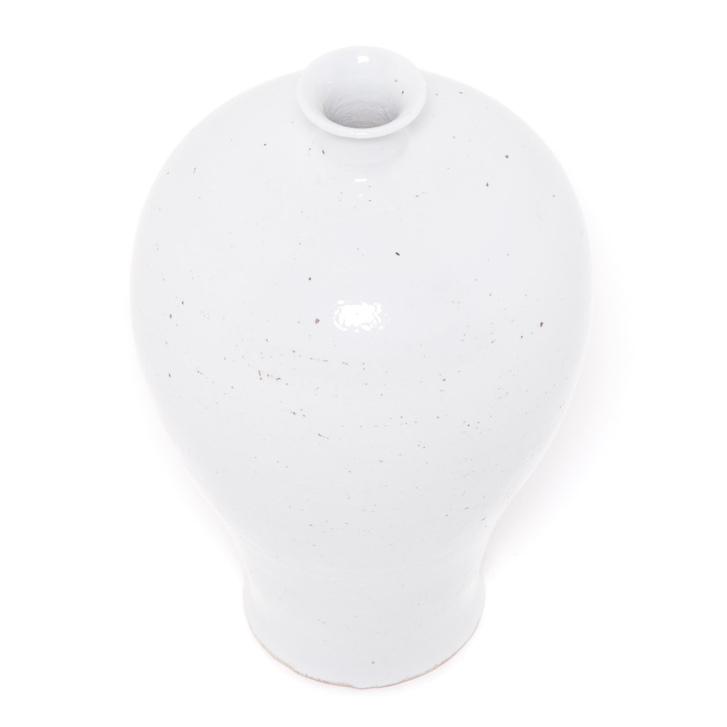 Vaso cinese Bai White Meiping In condizioni buone in vendita a Chicago, IL