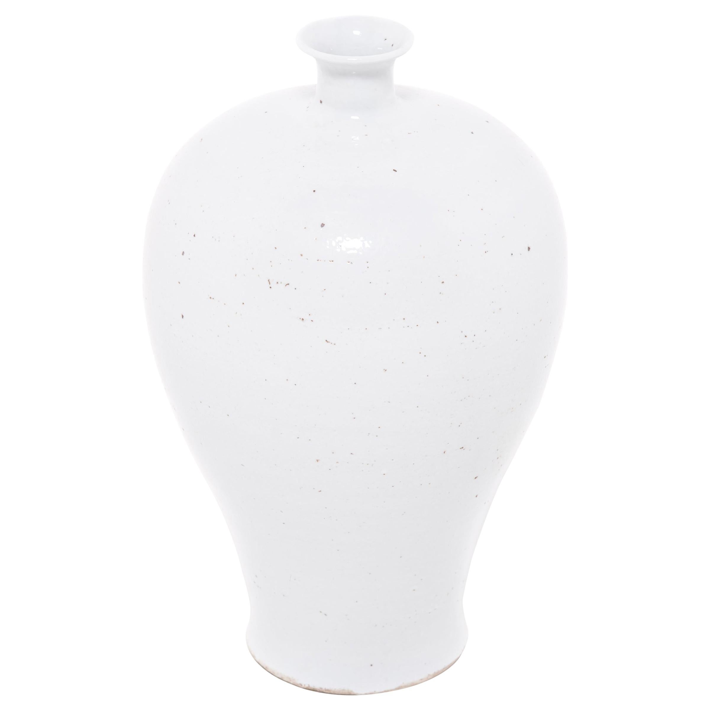 Chinese Bai White Meiping Jar