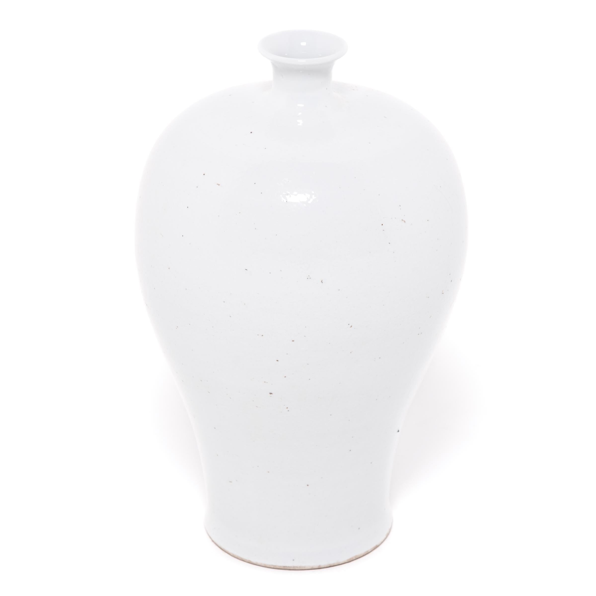 Minimalist Chinese Bai White Meiping Vase For Sale