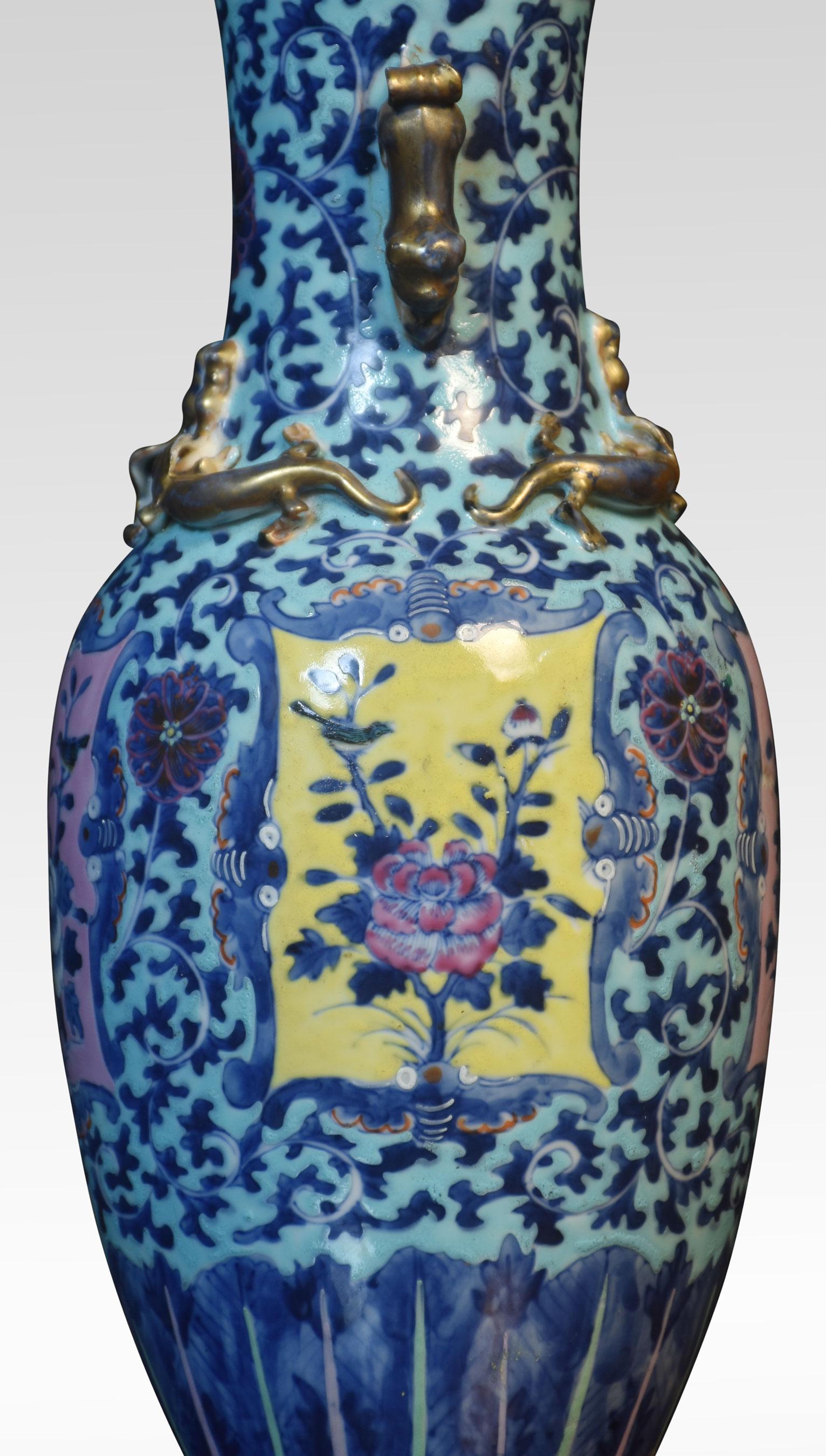 Chinese Baluster Vase Lamp In Good Condition For Sale In Cheshire, GB