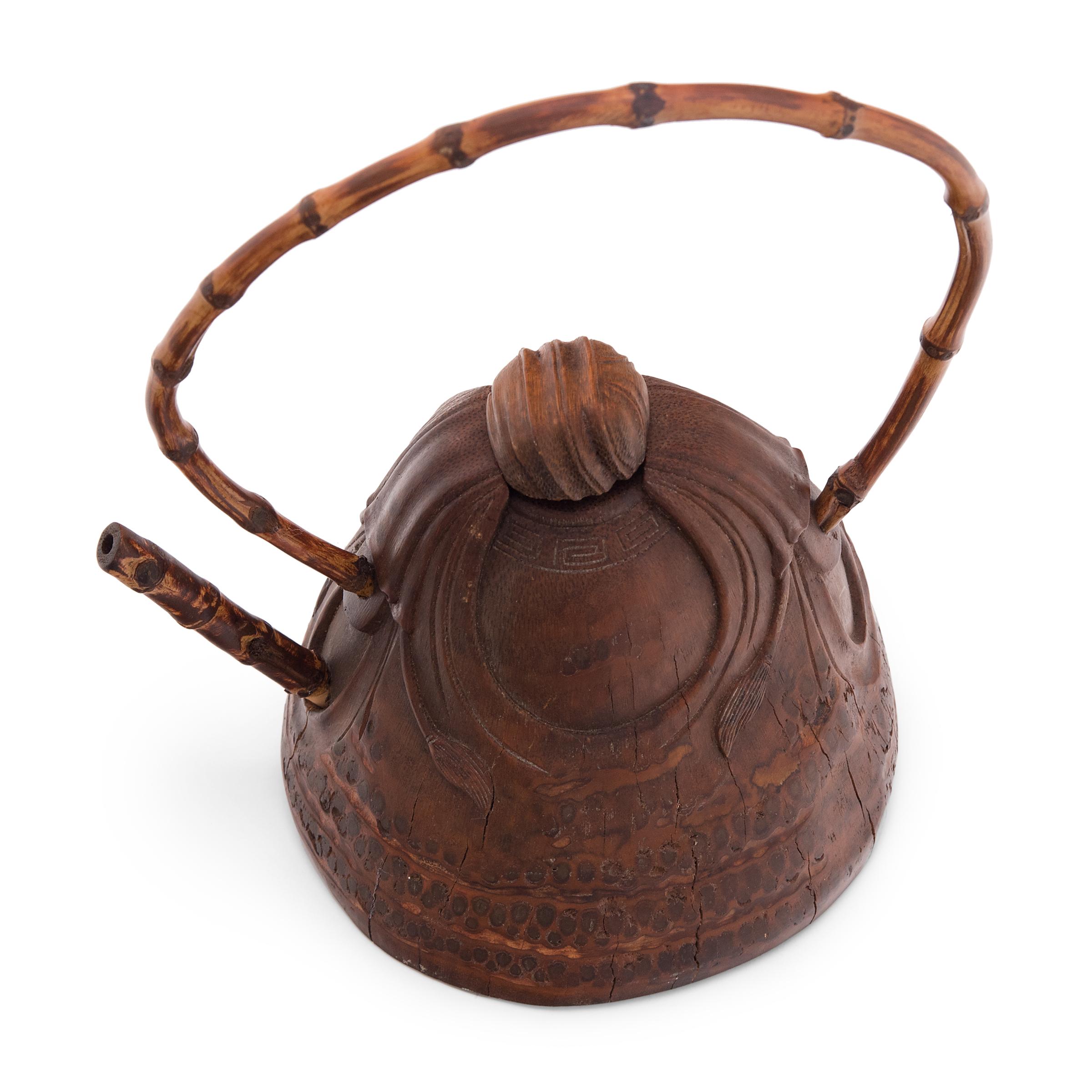 Chinese Bamboo Cloth Teapot with Arched Handle, c. 1900 In Good Condition For Sale In Chicago, IL