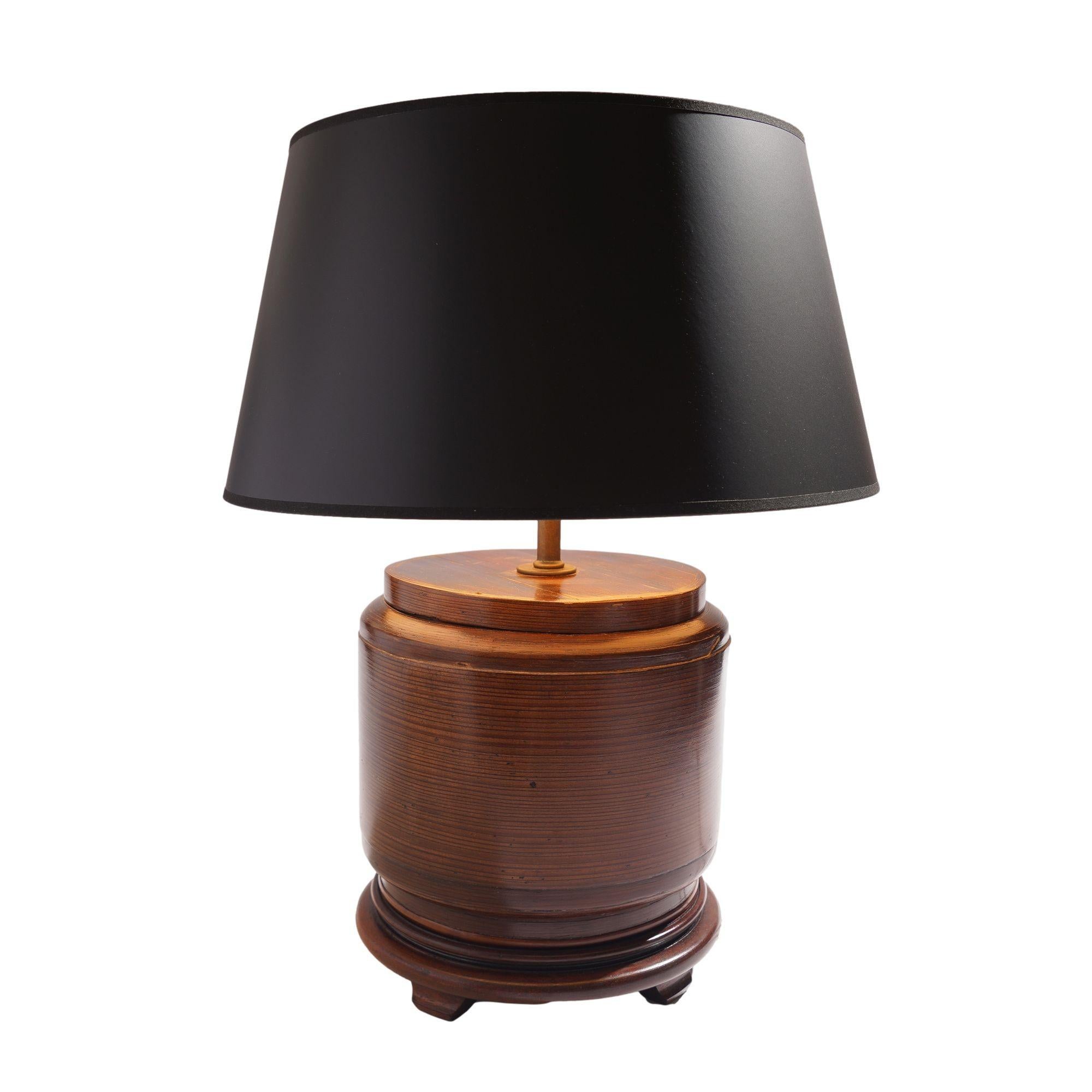 Chinese bamboo rice box fitted as a lamp base, c. 1900 In Good Condition For Sale In Kenilworth, IL