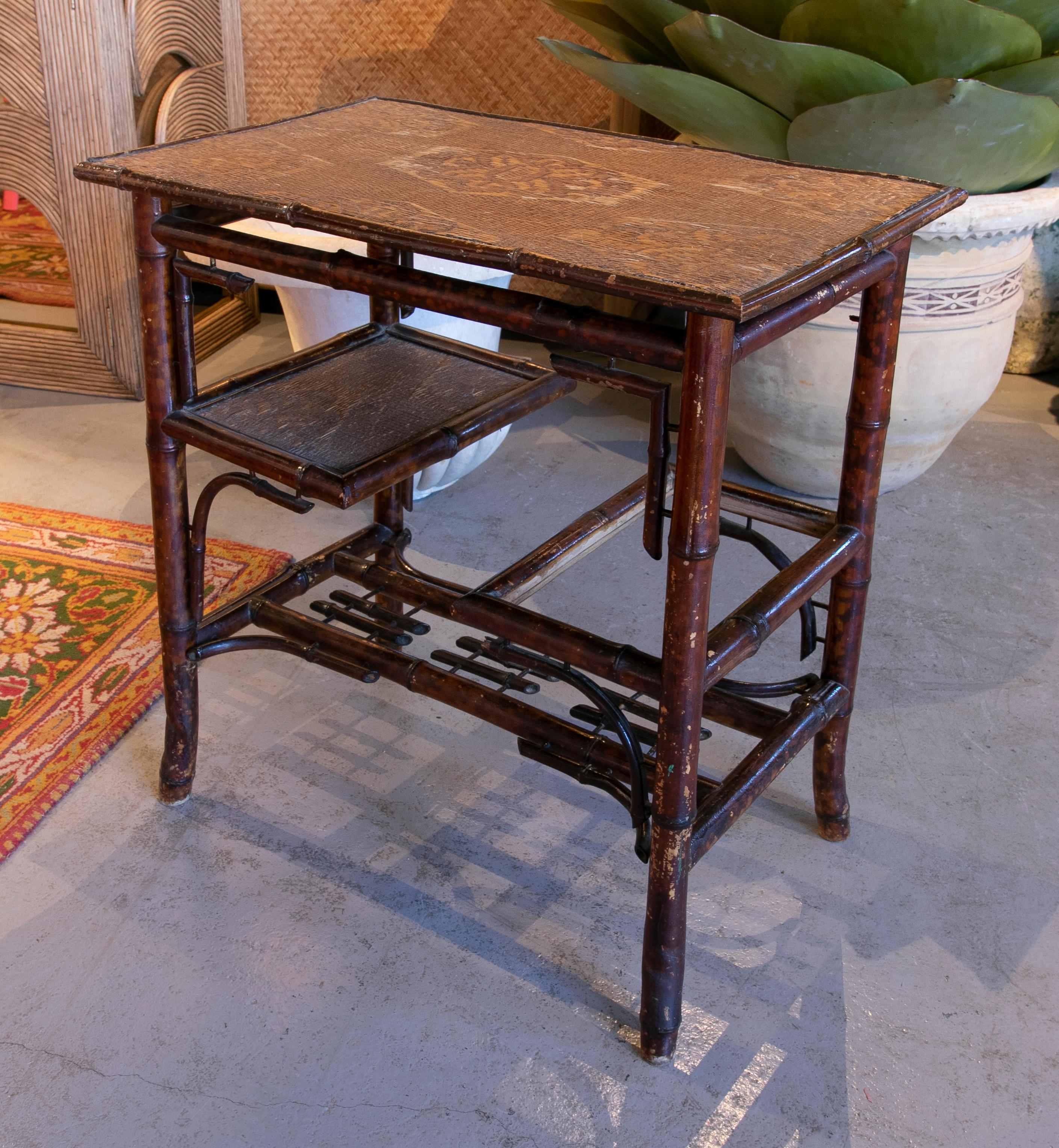 Chinese Bamboo Sidetable with Wicker Shelves and Top from the 1950ies In Good Condition For Sale In Marbella, ES