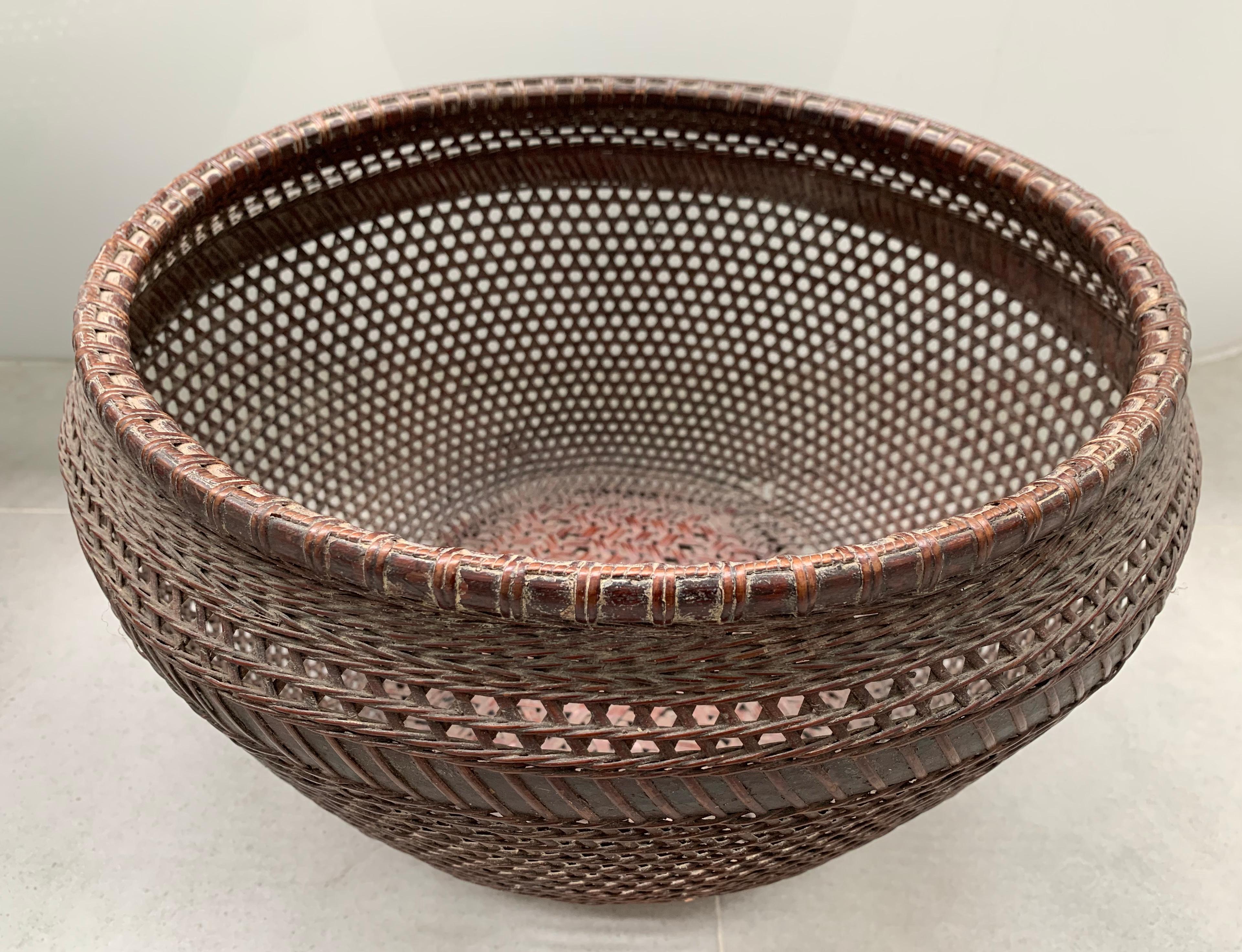 Balinese Chinese Basket Pair Hand-Woven Rattan with Red Wood Base, Early 20th Century For Sale