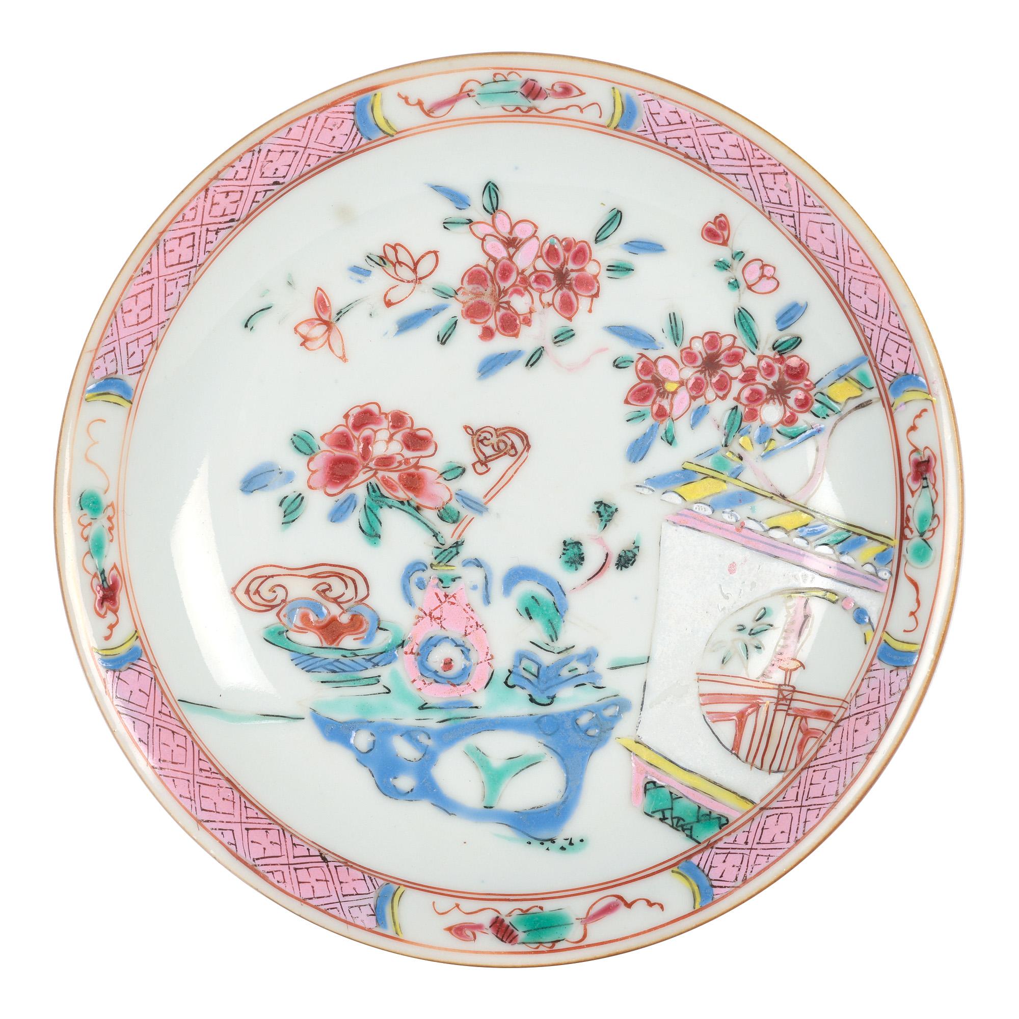Chinese Batavian Qianlong Pair Famille Rose Painted Saucer Dishes For Sale 5