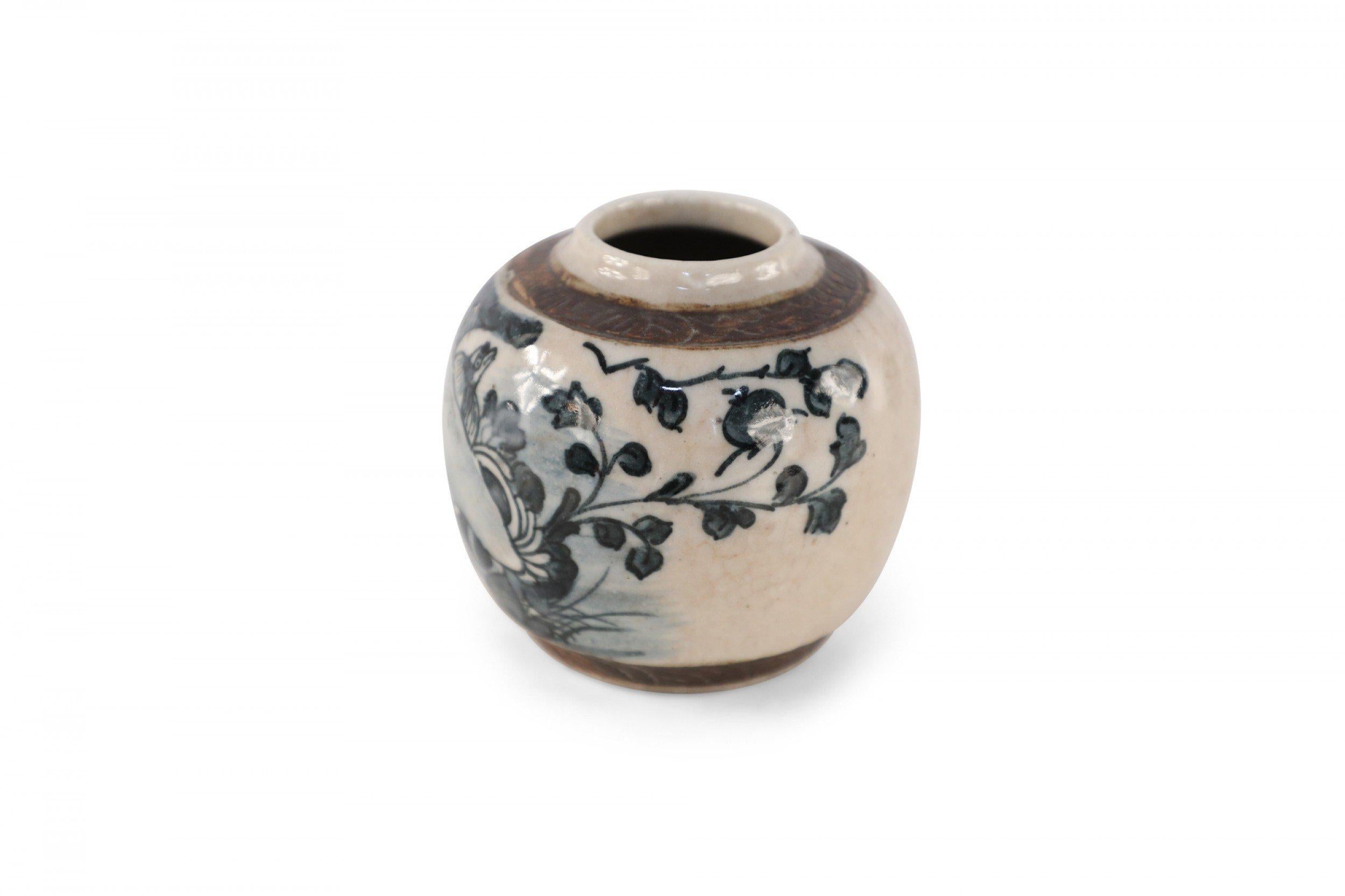 Chinese Beige and Charcoal Floral Porcelain Jar In Good Condition For Sale In New York, NY