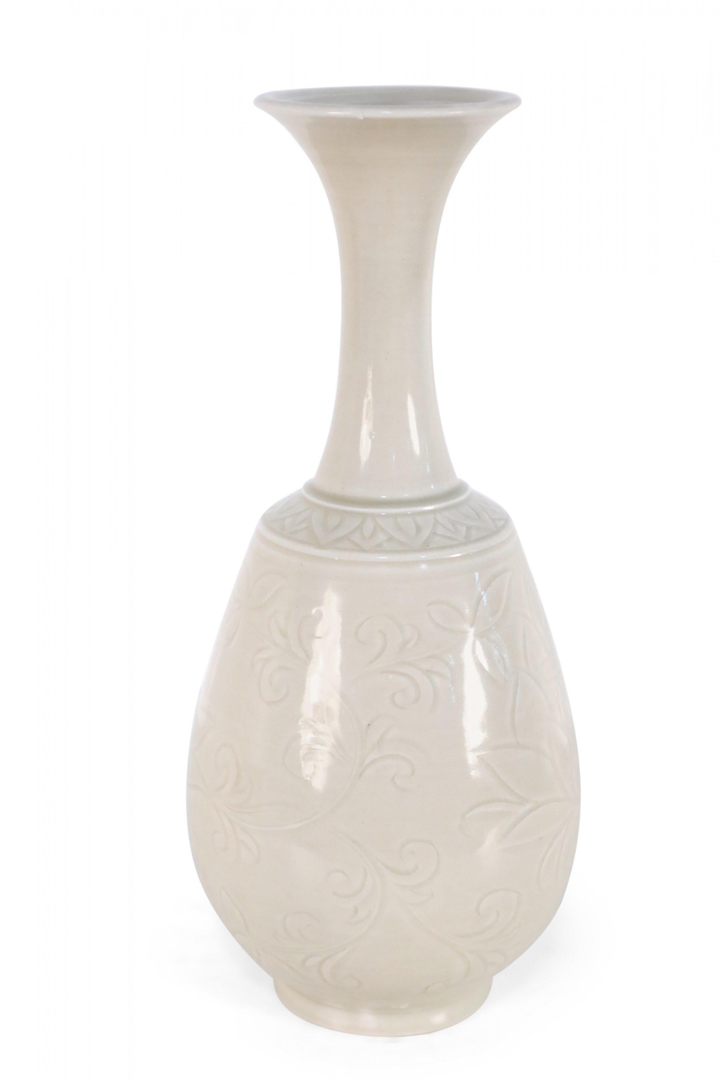 Chinese Beige Carved Floral Pattern Porcelain Vase In Good Condition For Sale In New York, NY