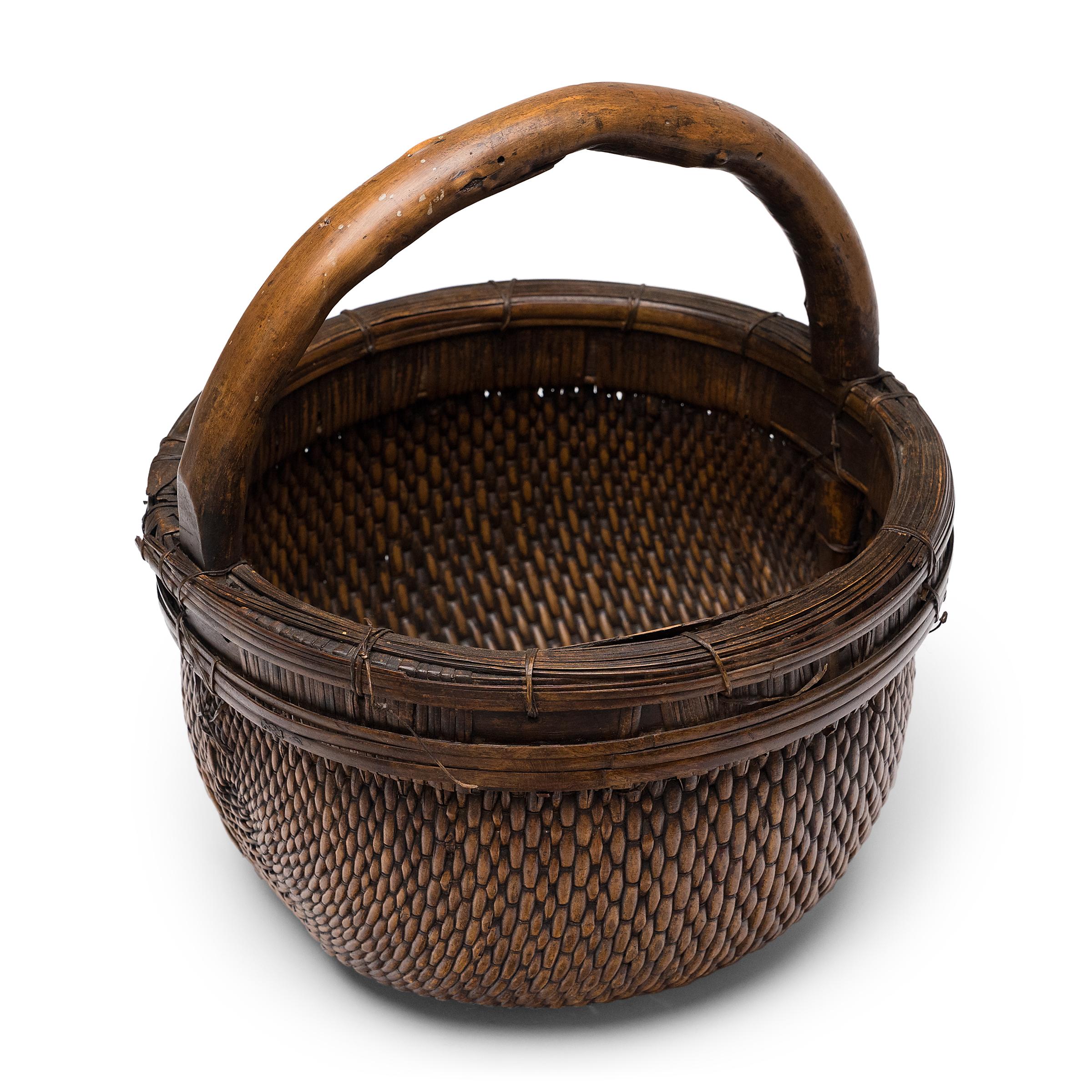 Rustic Chinese Bent Handle Market Basket, circa 1850 For Sale
