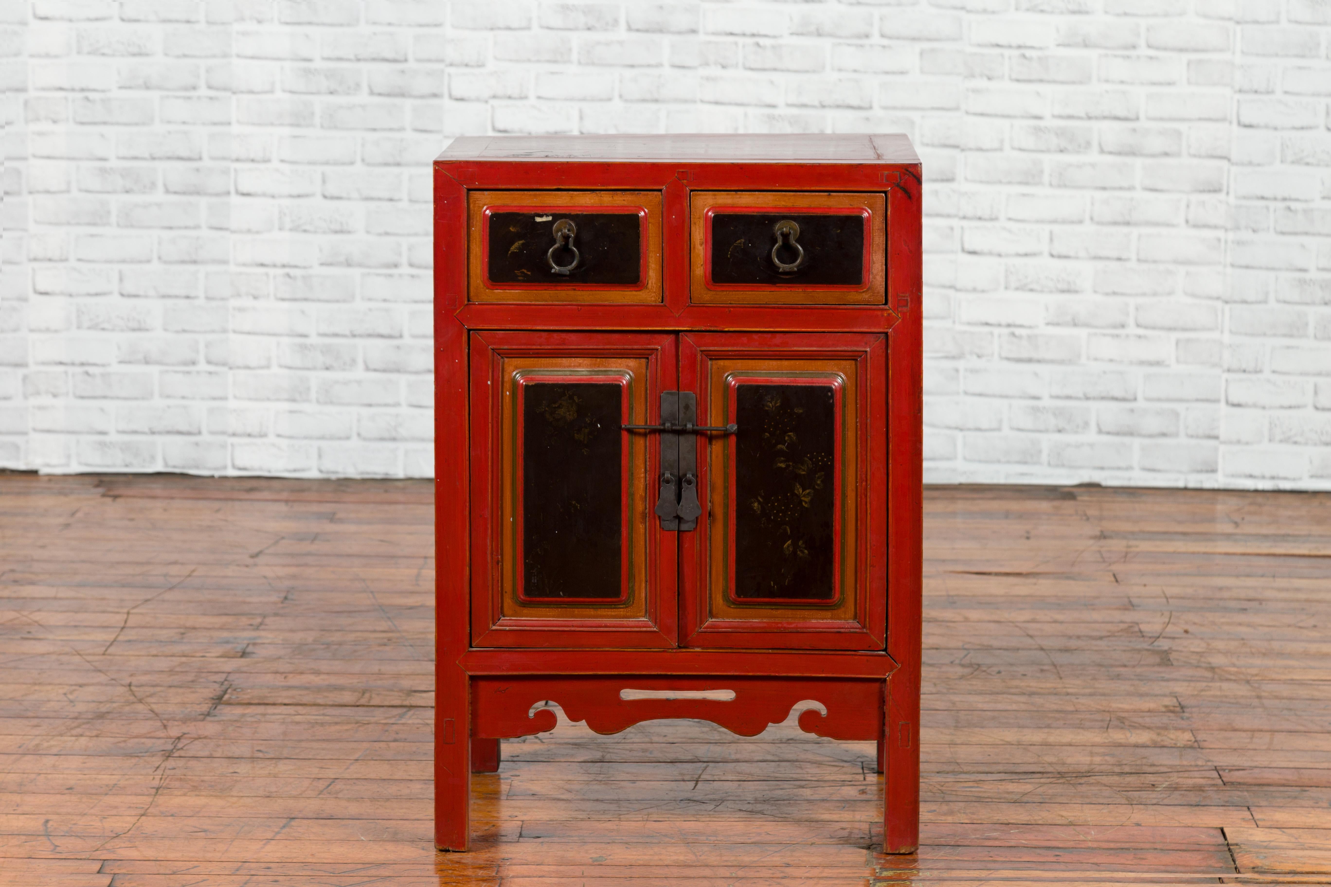 Chinese Black and Red Small Cabinet from the Qing Dynasty, with Carved Apron 2