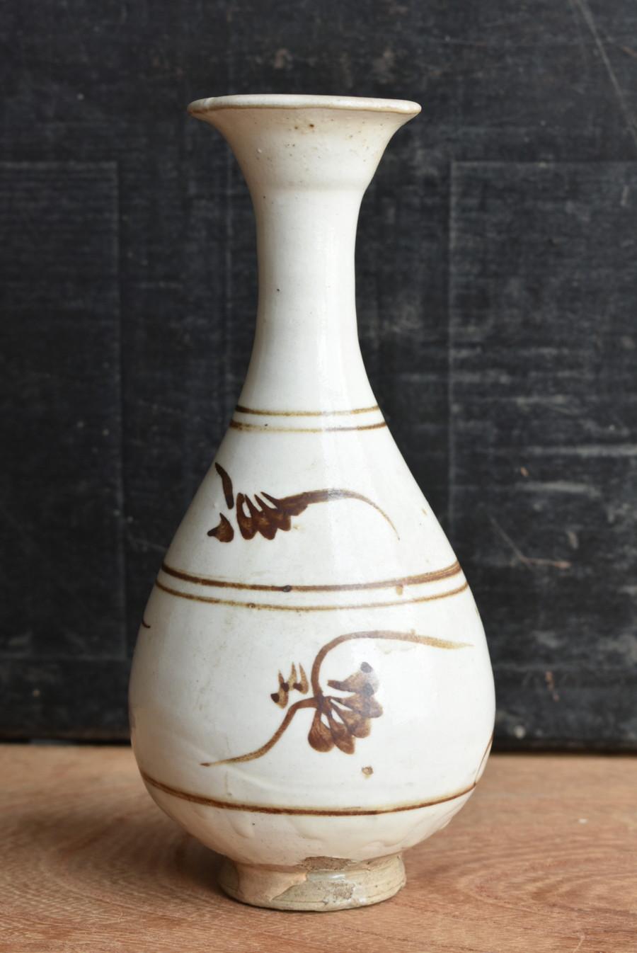 18th Century and Earlier Chinese Black and White Antique Pottery Vase/ Ming Dynasty /14th-15th Century