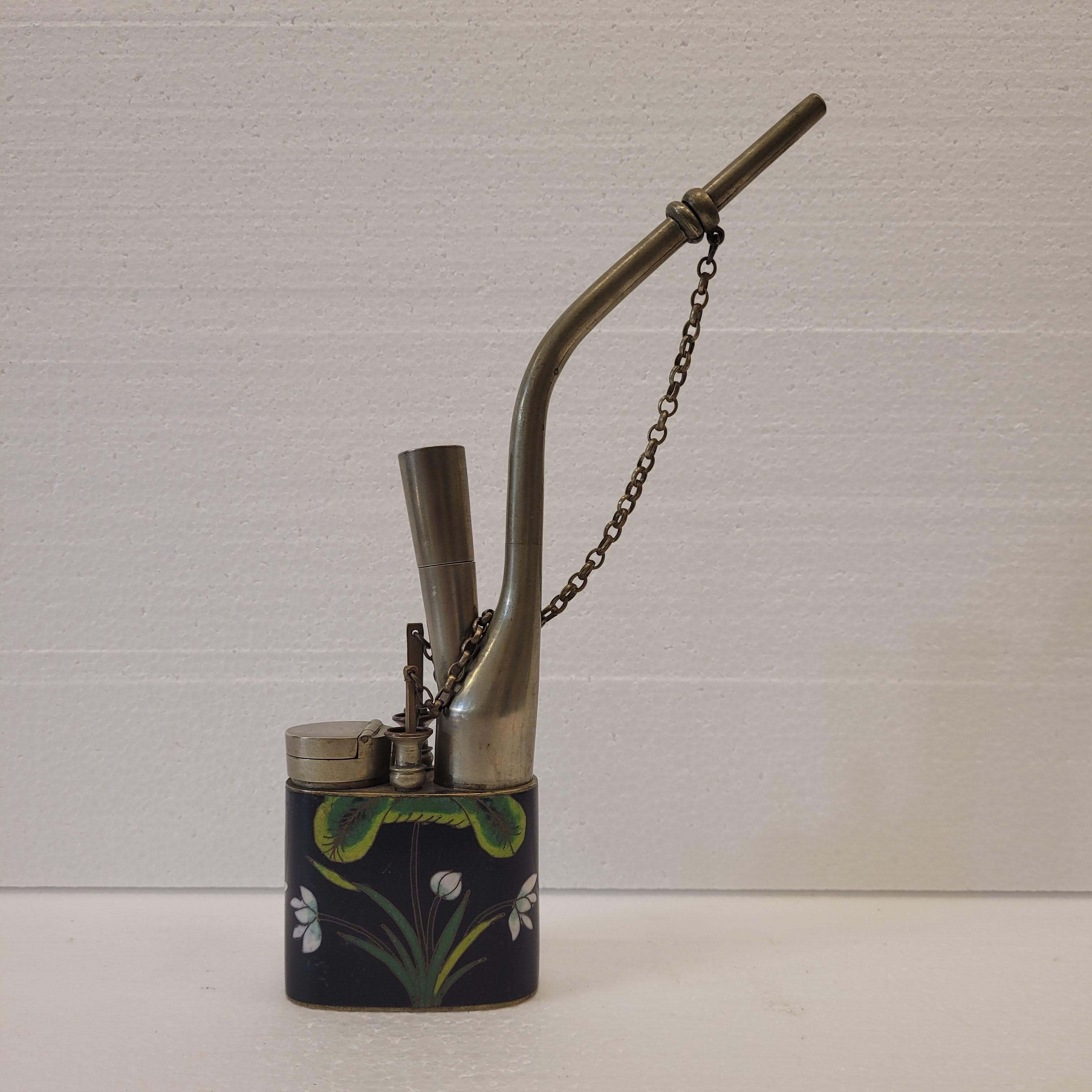 Chinese Export Chinese black green enamel flowers small water pipe opium pipe For Sale