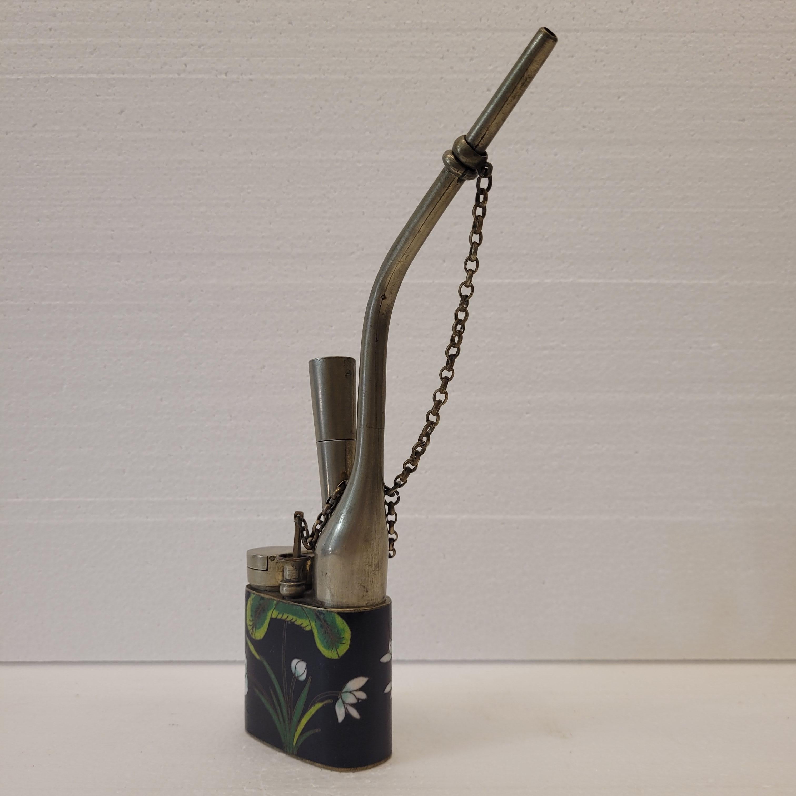 Hand-Crafted Chinese black green enamel flowers small water pipe opium pipe For Sale