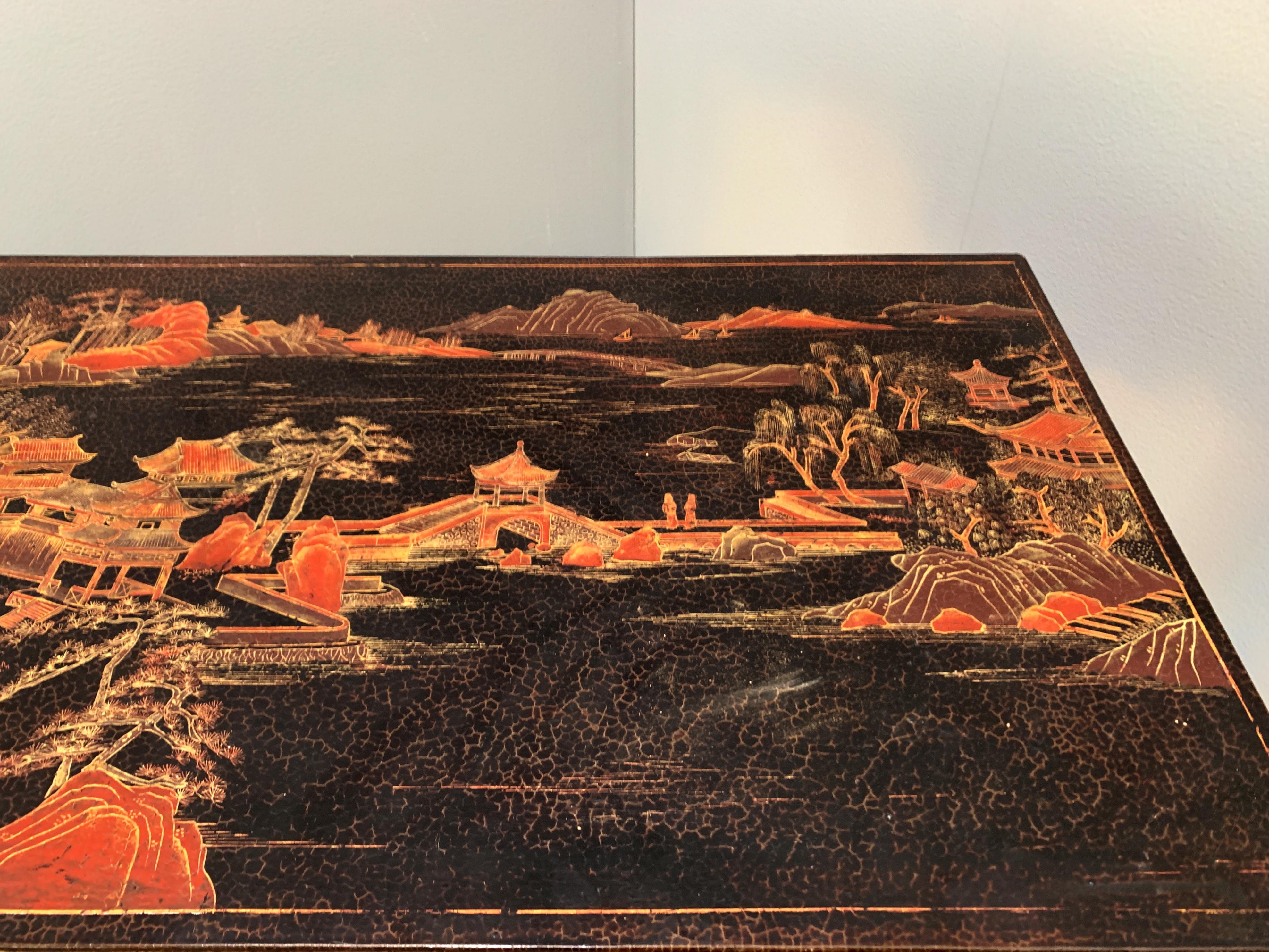 Console chinoise en laque noire et peinture dorée, dynastie Qing, XIXe siècle en vente 5