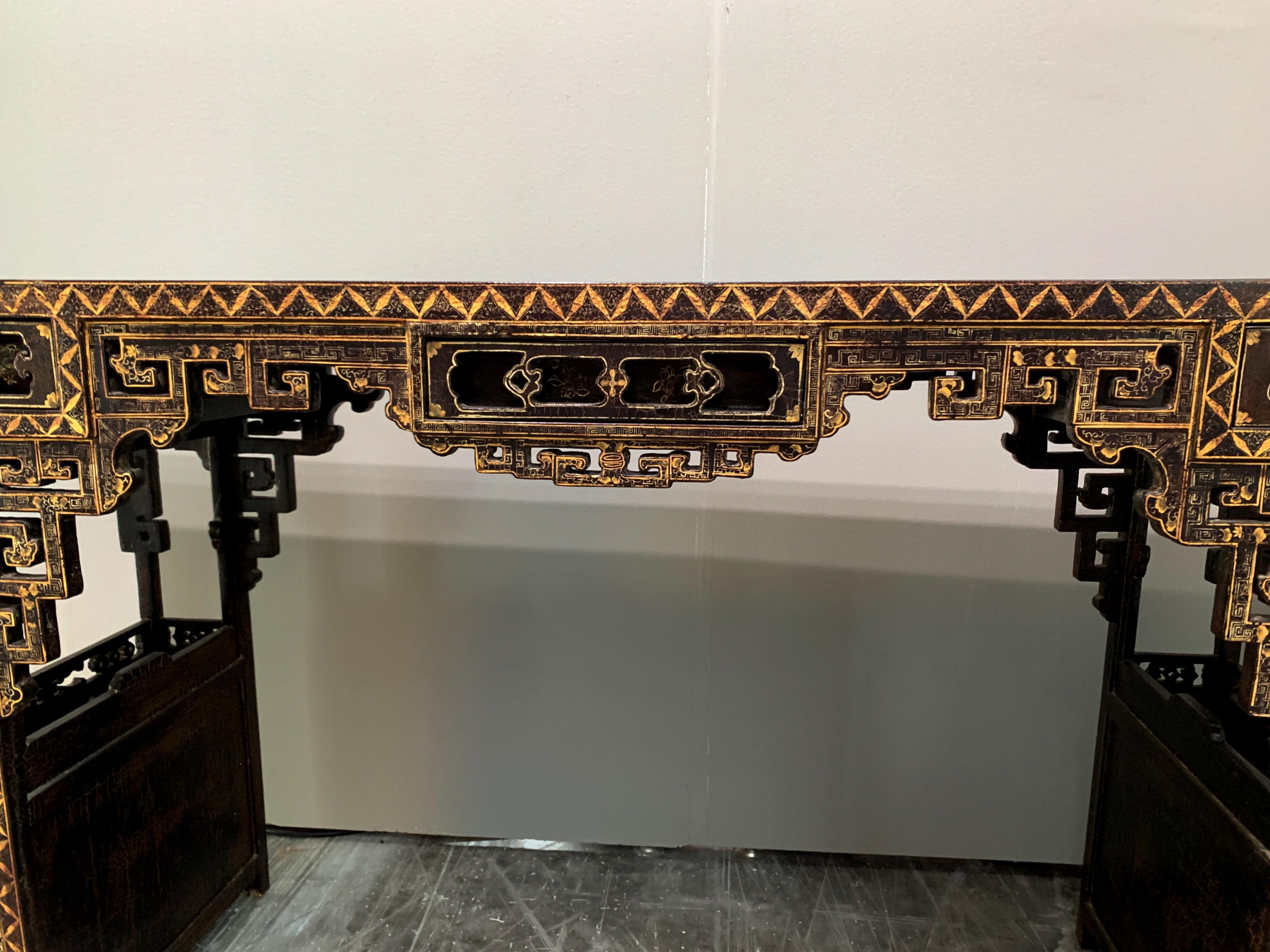 Chinese Black Lacquer and Gilt Painted Console, Qing Dynasty, 19th Century For Sale 12