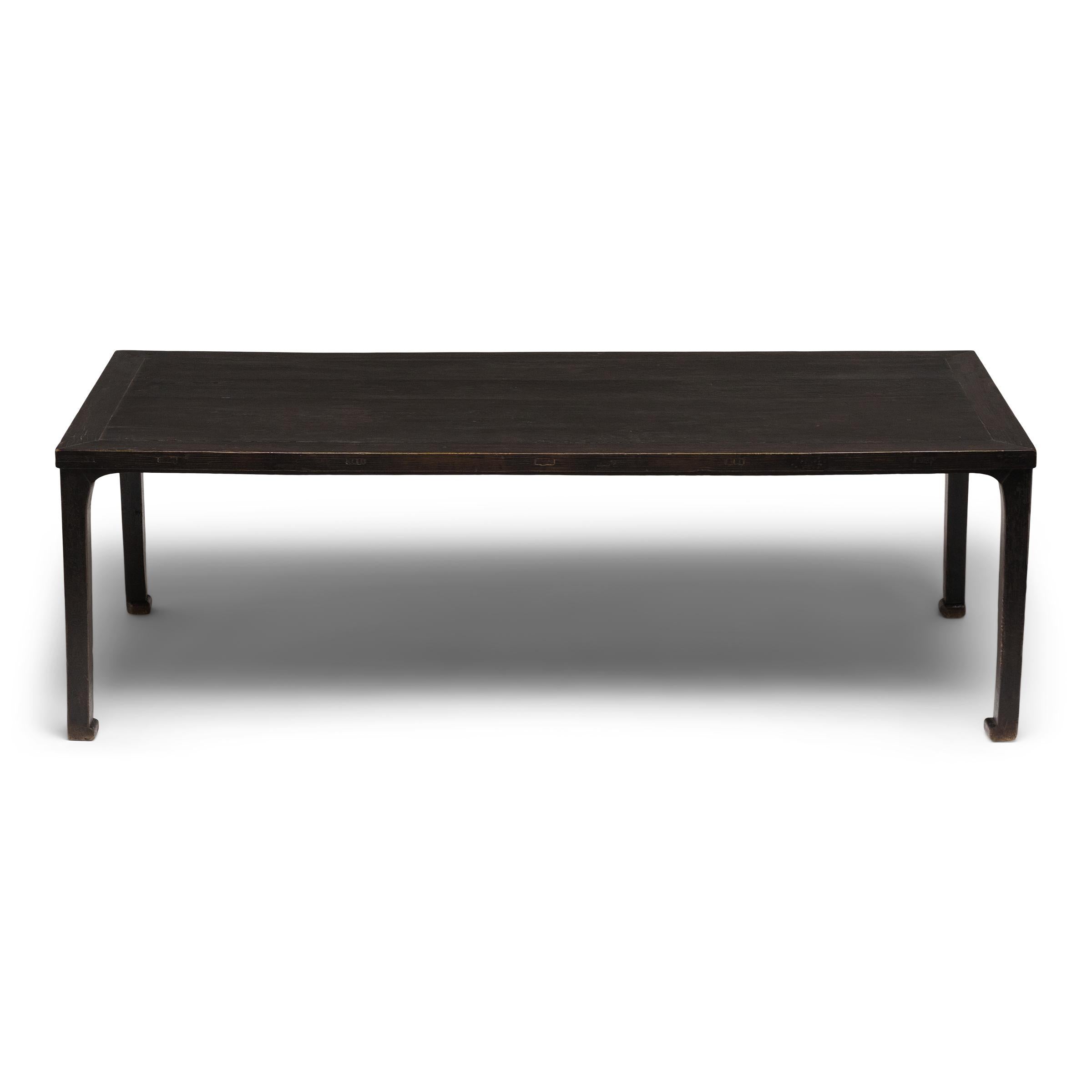 Minimaliste Table de calligraphe chinoise en laque noire, vers 1850 en vente