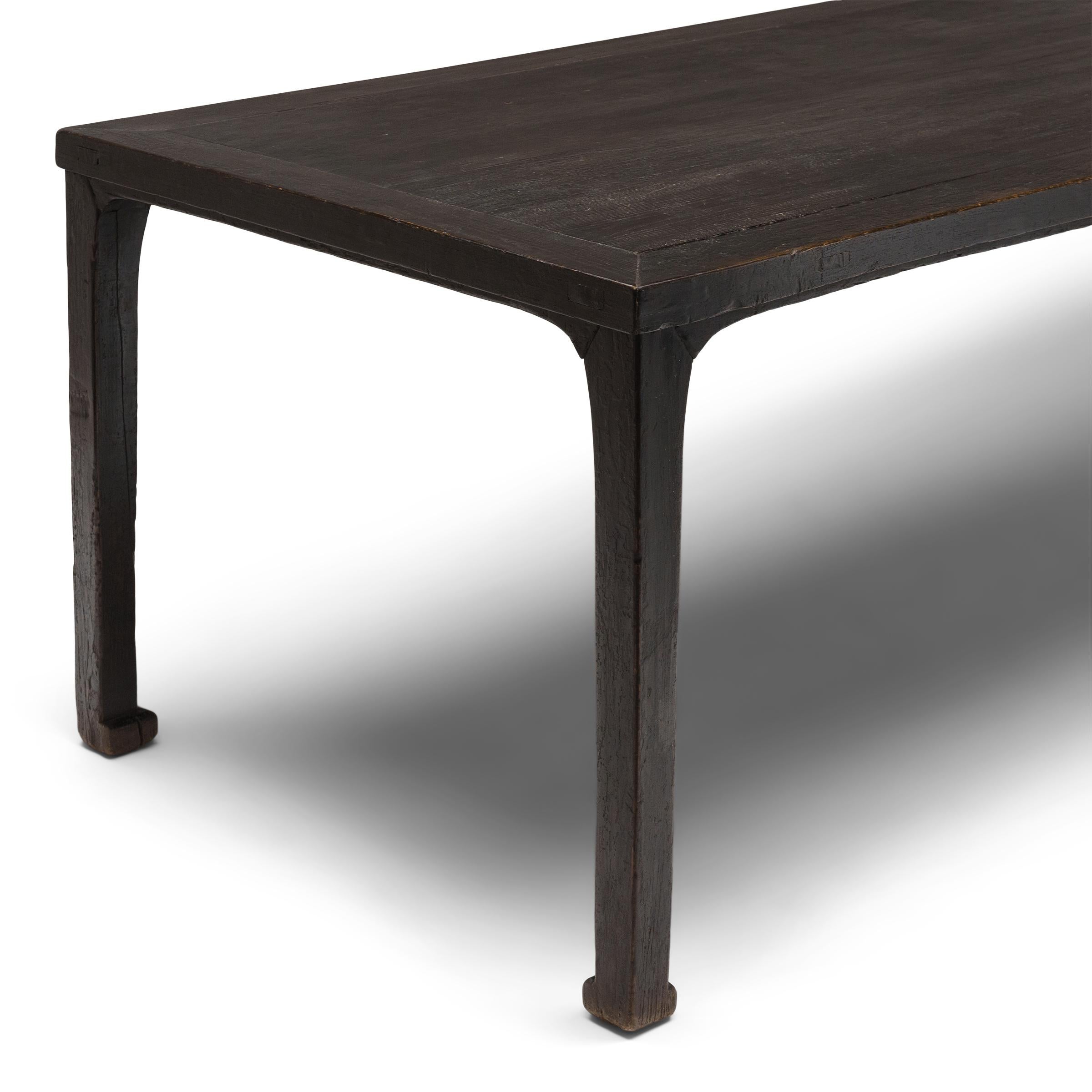 Chinois Table de calligraphe chinoise en laque noire, vers 1850 en vente