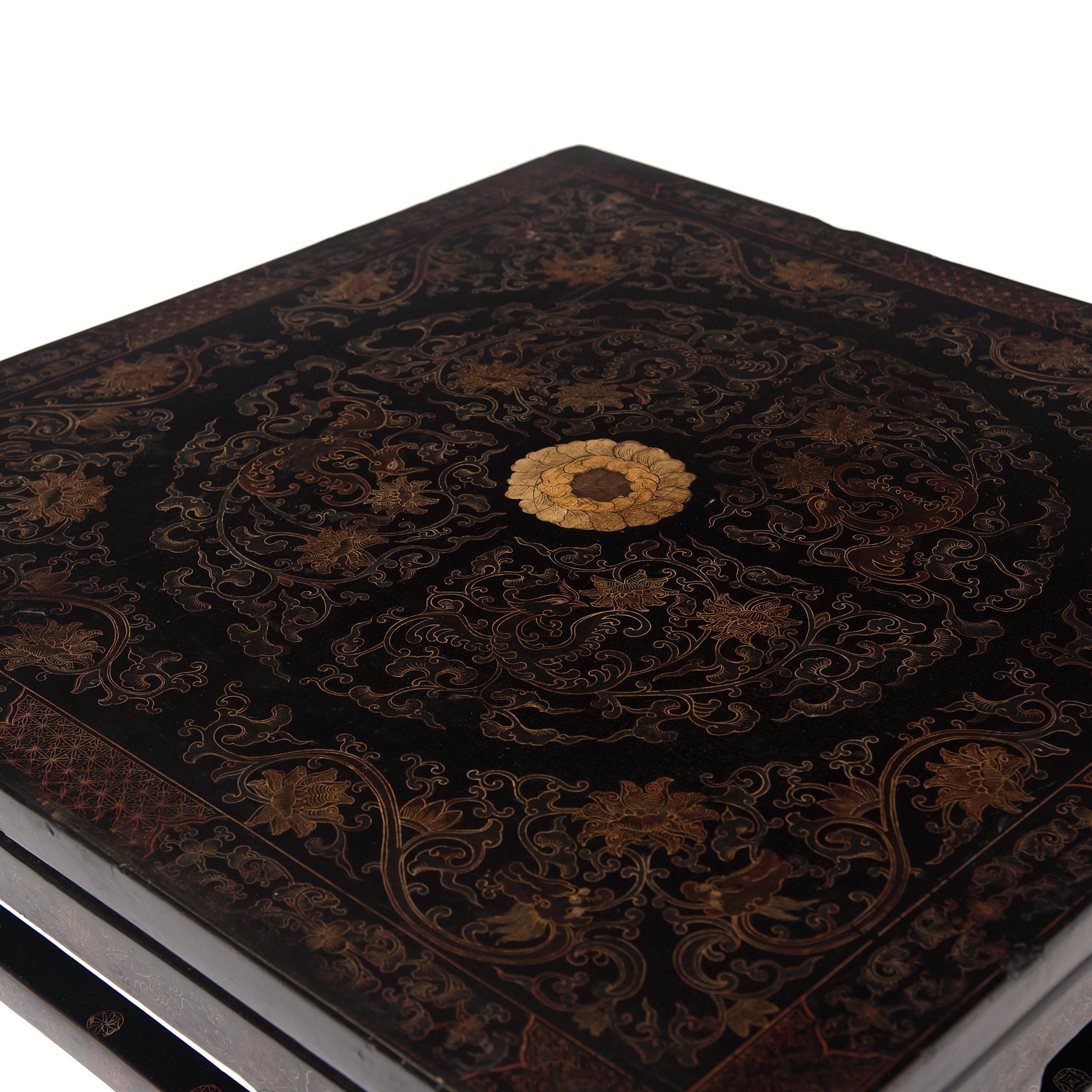 Qing Chinese Black Lacquer Chrysanthemum Table, circa 1900 For Sale