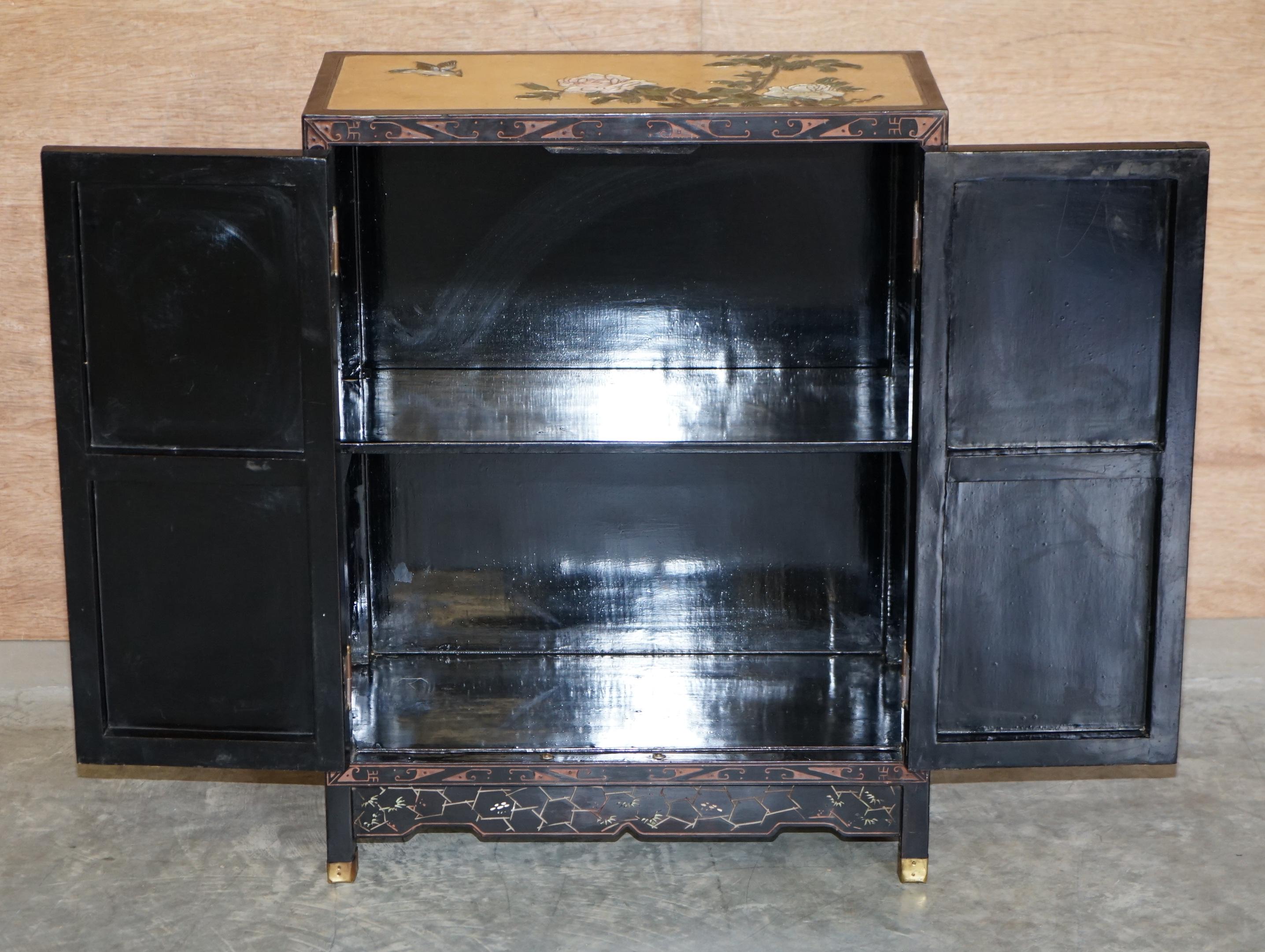 Chinese Black Lacquer Hand Painted Chinoiserie Side Table Cupboard or Sideboard 13